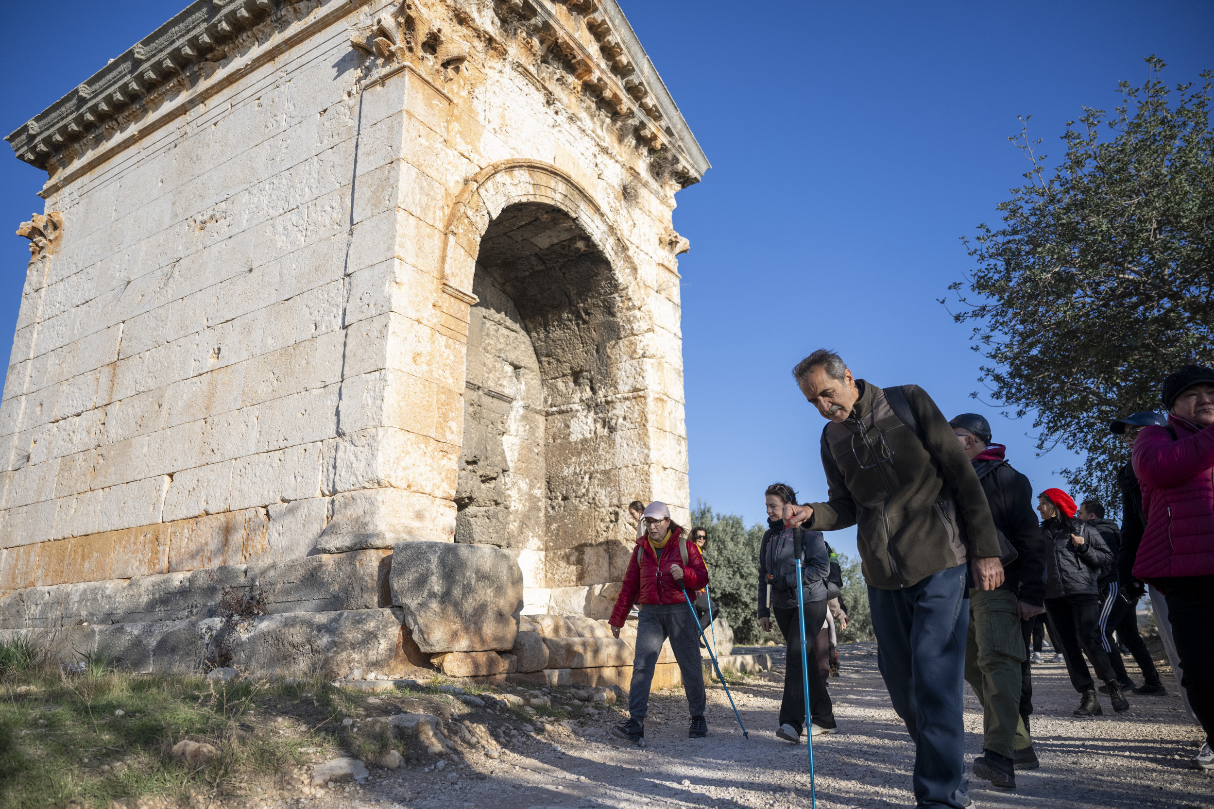 Büyükşehi̇r’i̇n Tari̇hi̇ Ki̇li̇kya Yolu Yürüyüşü Doğa Ve Tari̇h Tutkunlarini Buluşturmaya D ( (3)