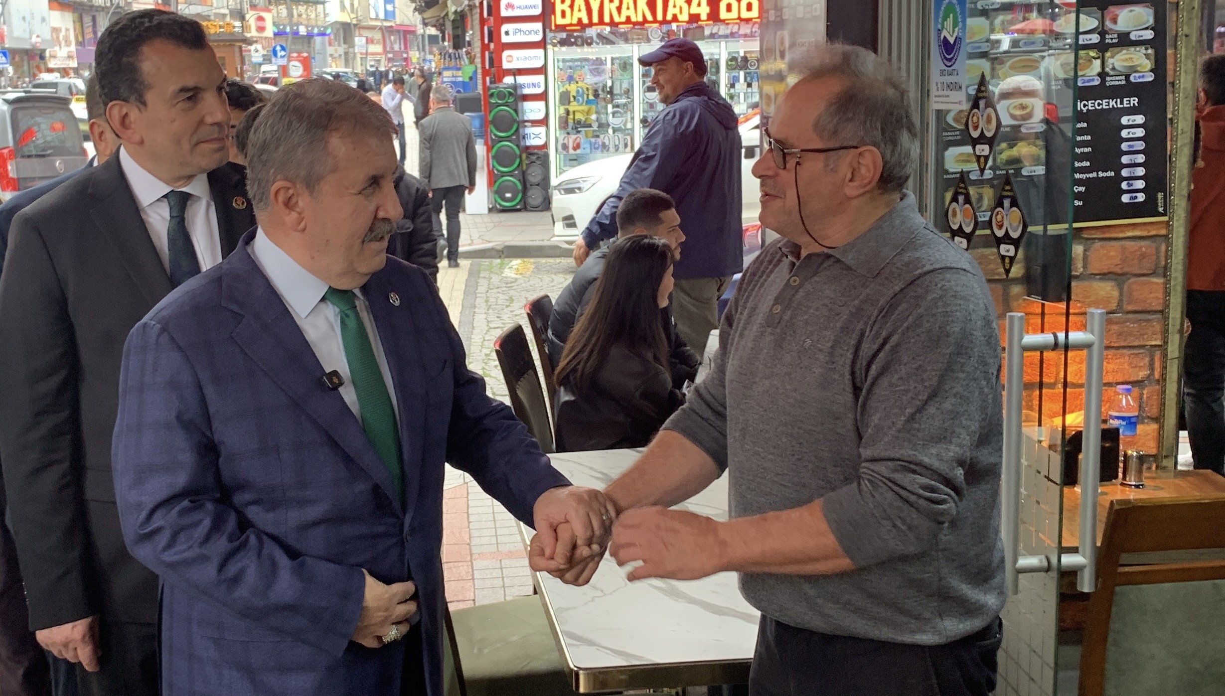 D E S T I C I A S G A R I U C R E T 33 B I N L I R A S E V I Y E 1052572 312301