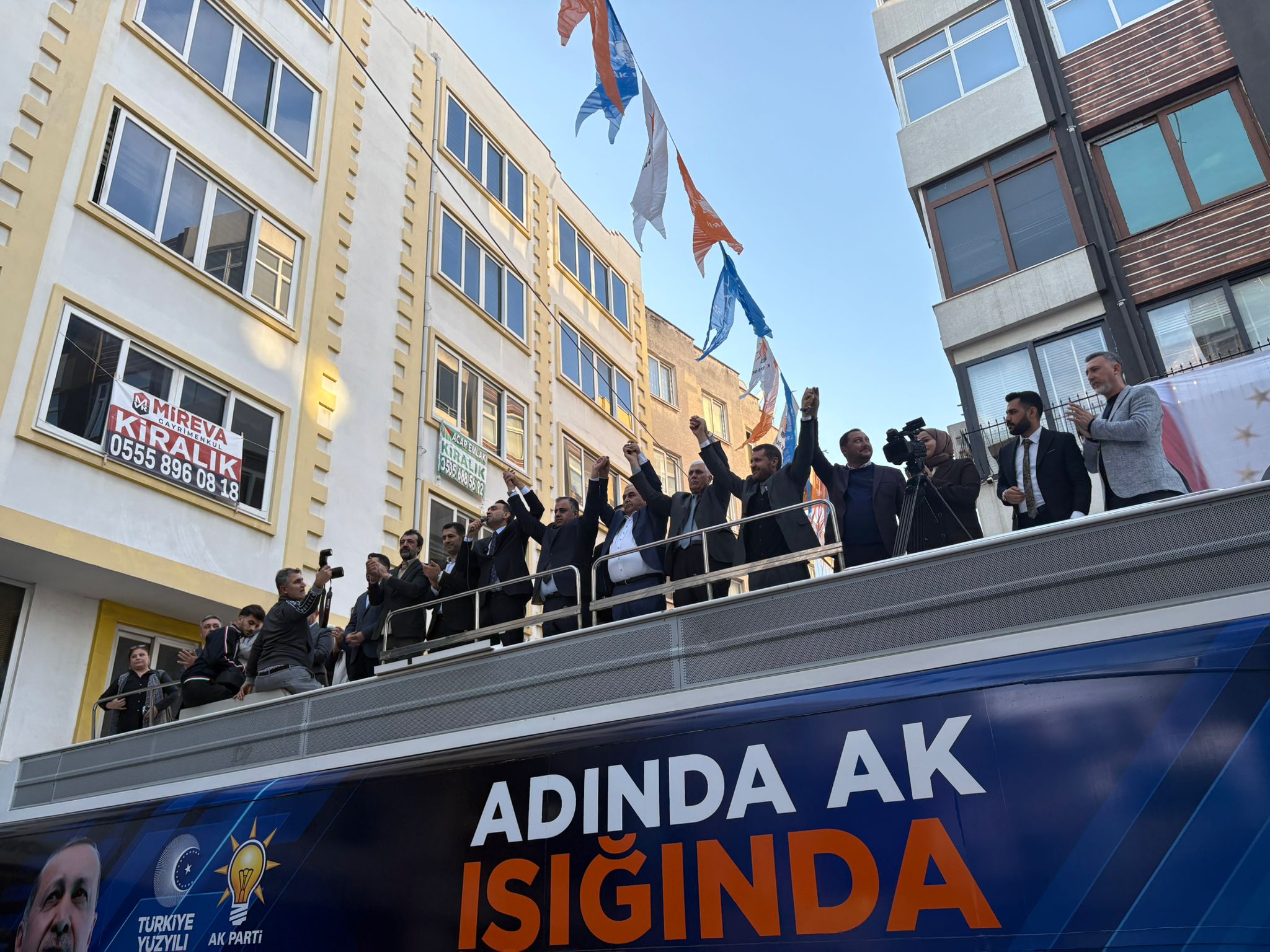 E425159D 45Cb 49F9 A352 9Ff96264D413