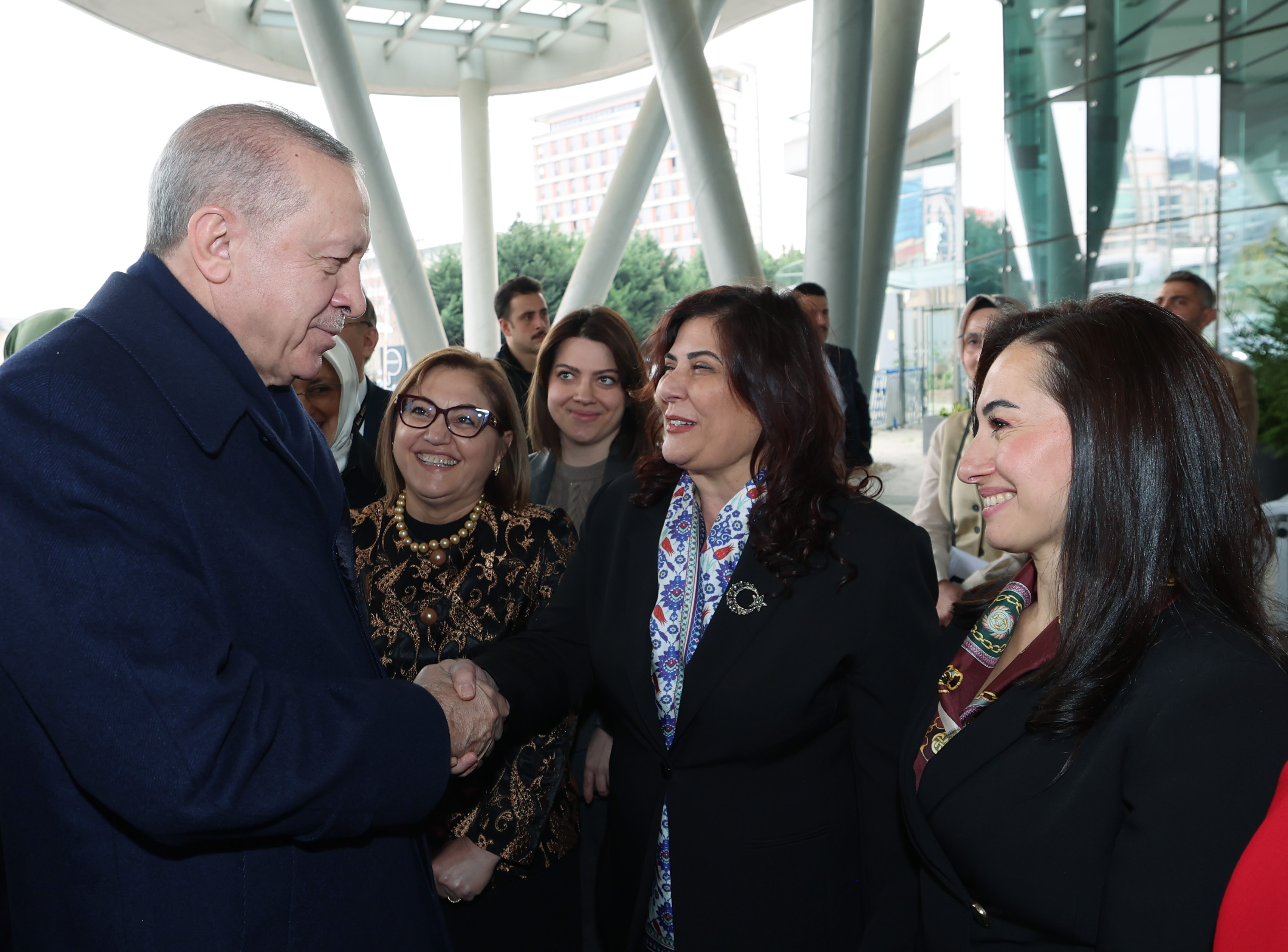 I S T A N B U L C U M H U R B A S K A N I E R D O G A N K A D I N E 1049799 311449