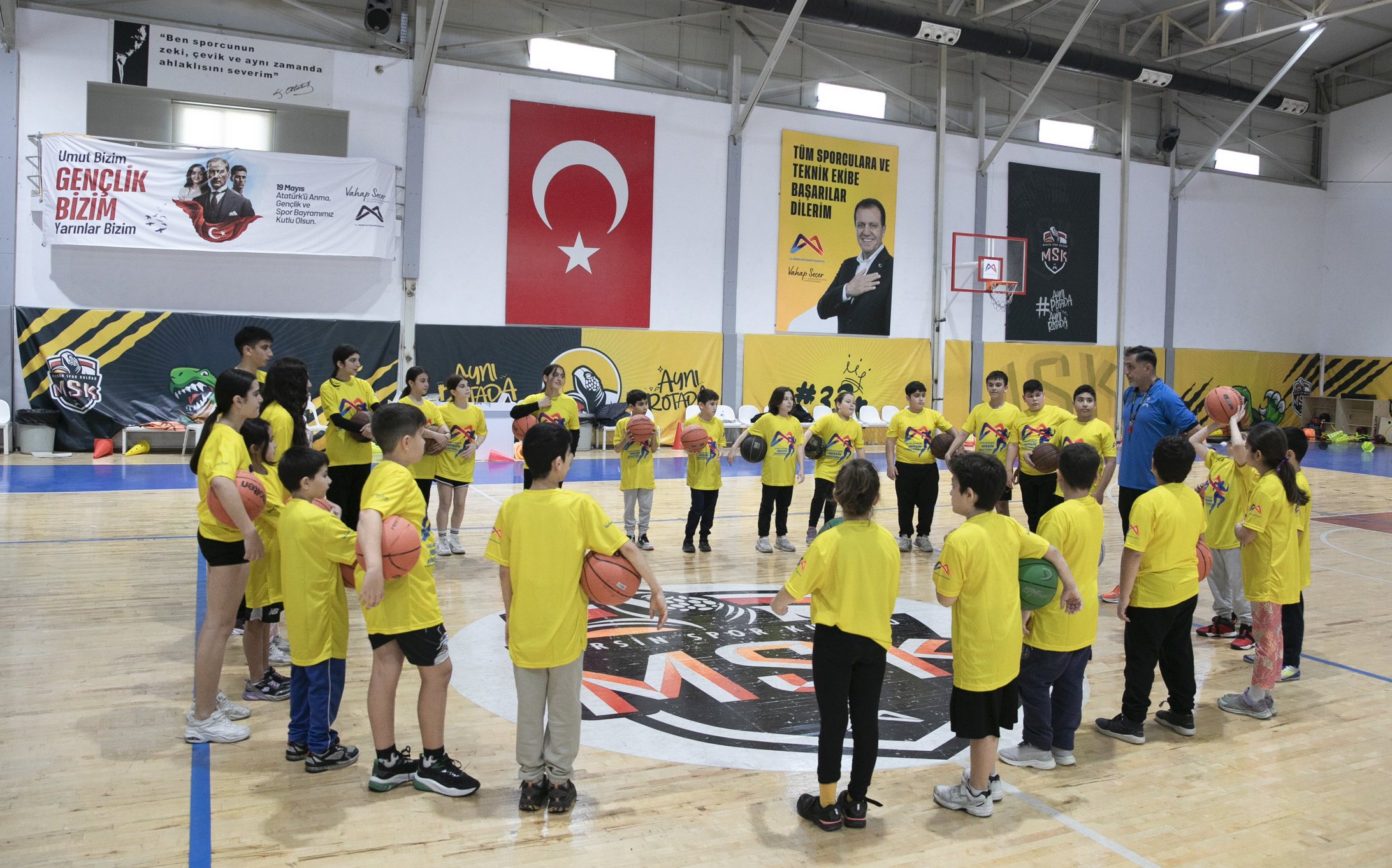 Mersi̇n Büyükşehi̇r Beledi̇yesi̇’ni̇n Basketbol Kurslari İle Çocuklar Sporla Yeti̇şi̇yor (9)