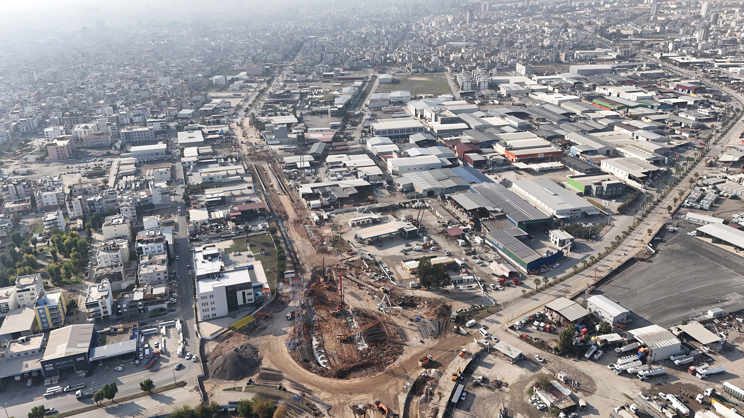 Mersi̇n Trafi̇ği̇ne Nefes Aldiracak Projede Çalişmalar Hizla Devam Edi̇yor (5)