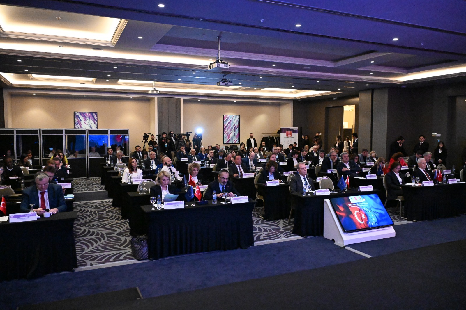 Tbb Başkan Veki̇li̇ Seçer, İstanbul’da ‘Ab Bölgeler Komi̇tesi̇ 33. Türki̇ye Çalişma Grubu Toplantisi’na Katildi (4)