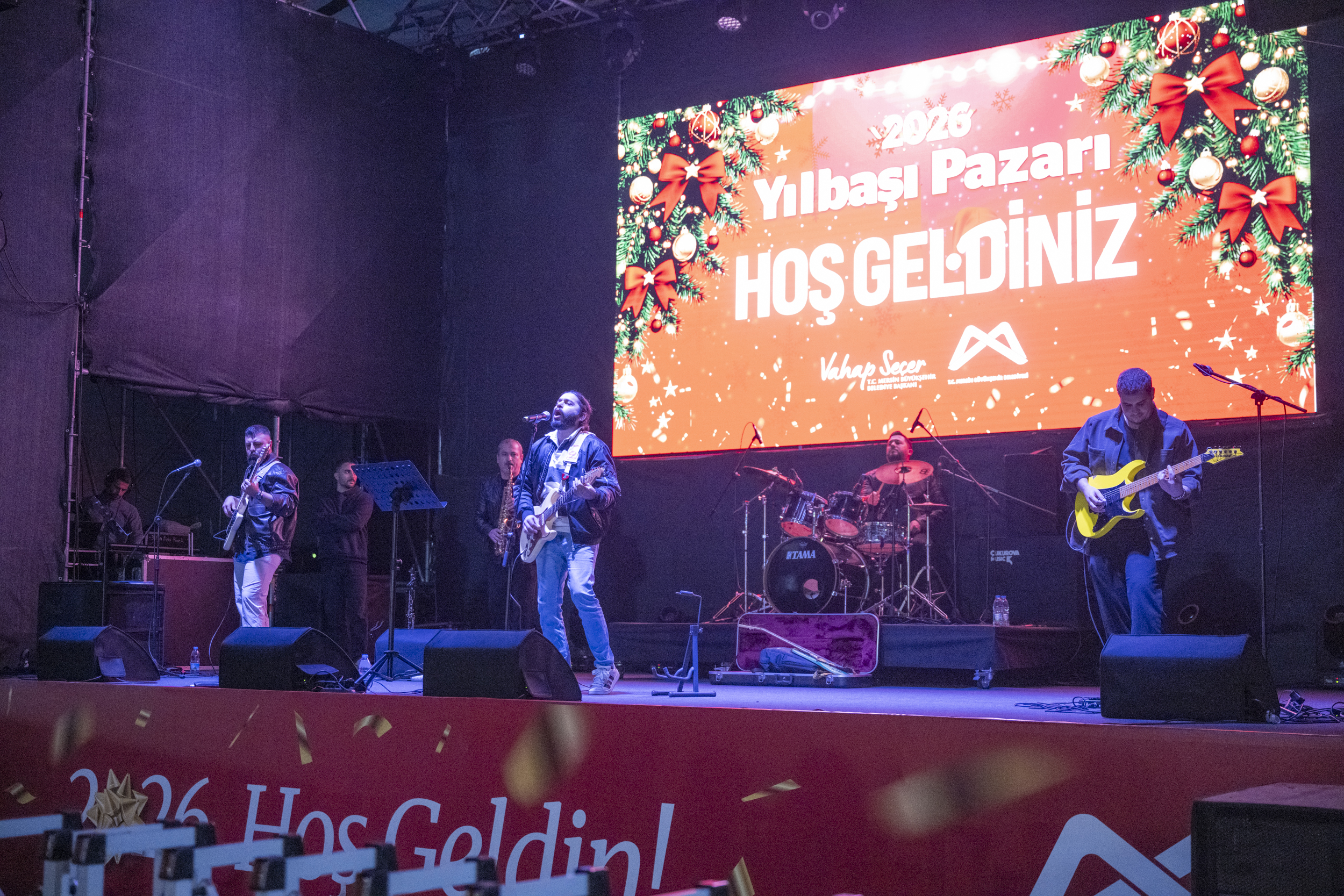 Yeni̇ Yil Coşkusunun Adresi̇ Büyükşehi̇r’i̇n Yilbaşi Pazari (4)