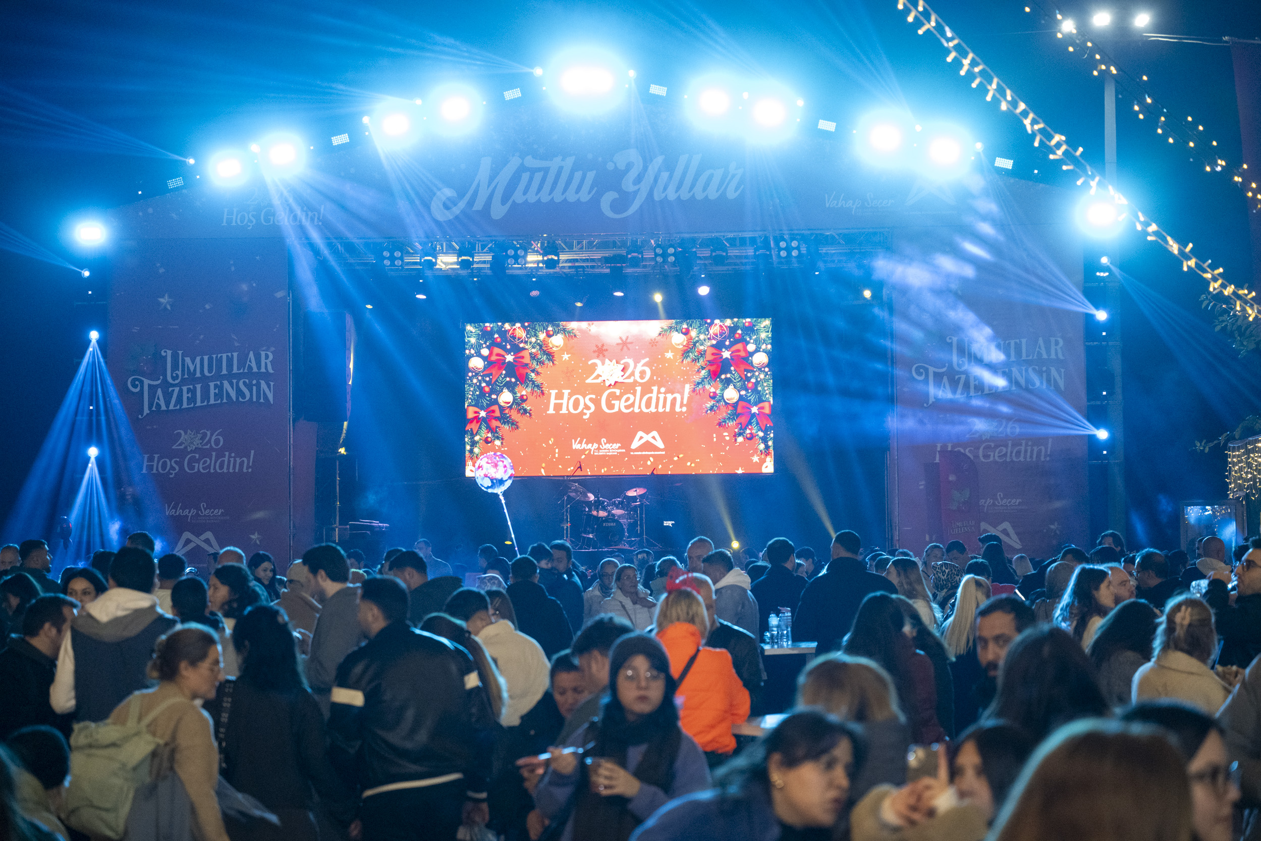 Yeni̇ Yil Coşkusunun Adresi̇ Büyükşehi̇r’i̇n Yilbaşi Pazari (7)