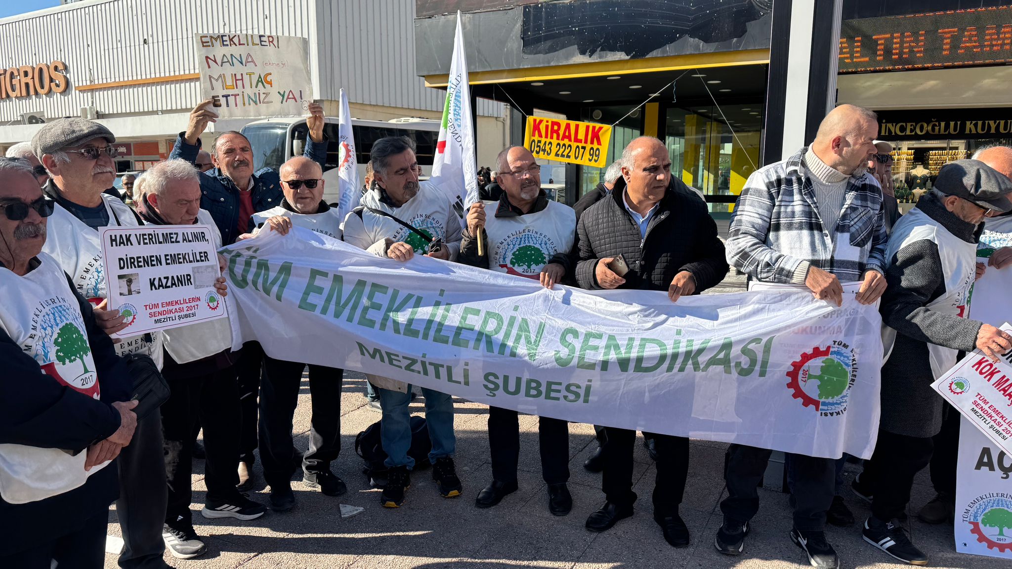 52A2C680 Dc51 4F46 88Ef 1560873E7Beb