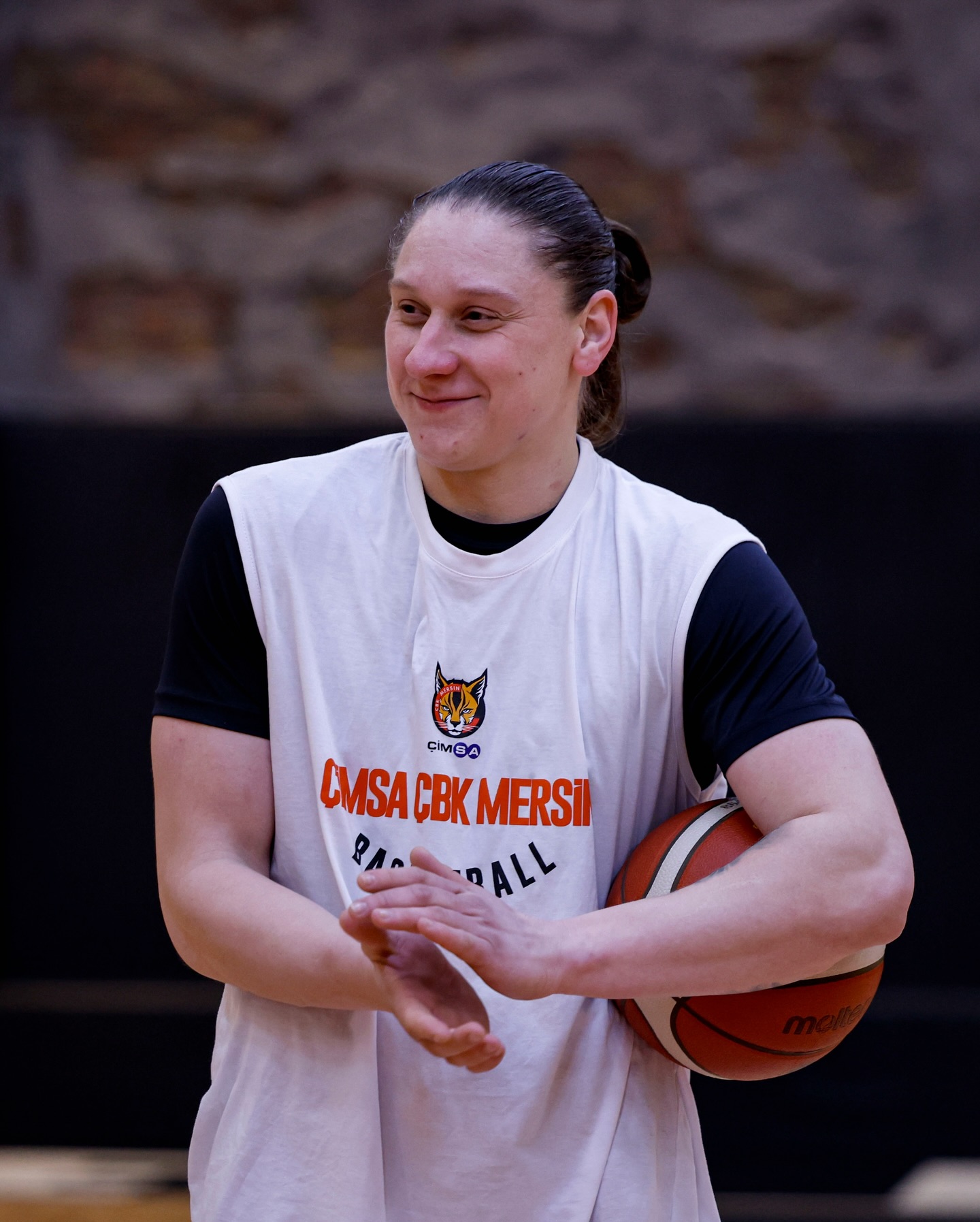 613139500 18410939977185392 2467525013262758509 N