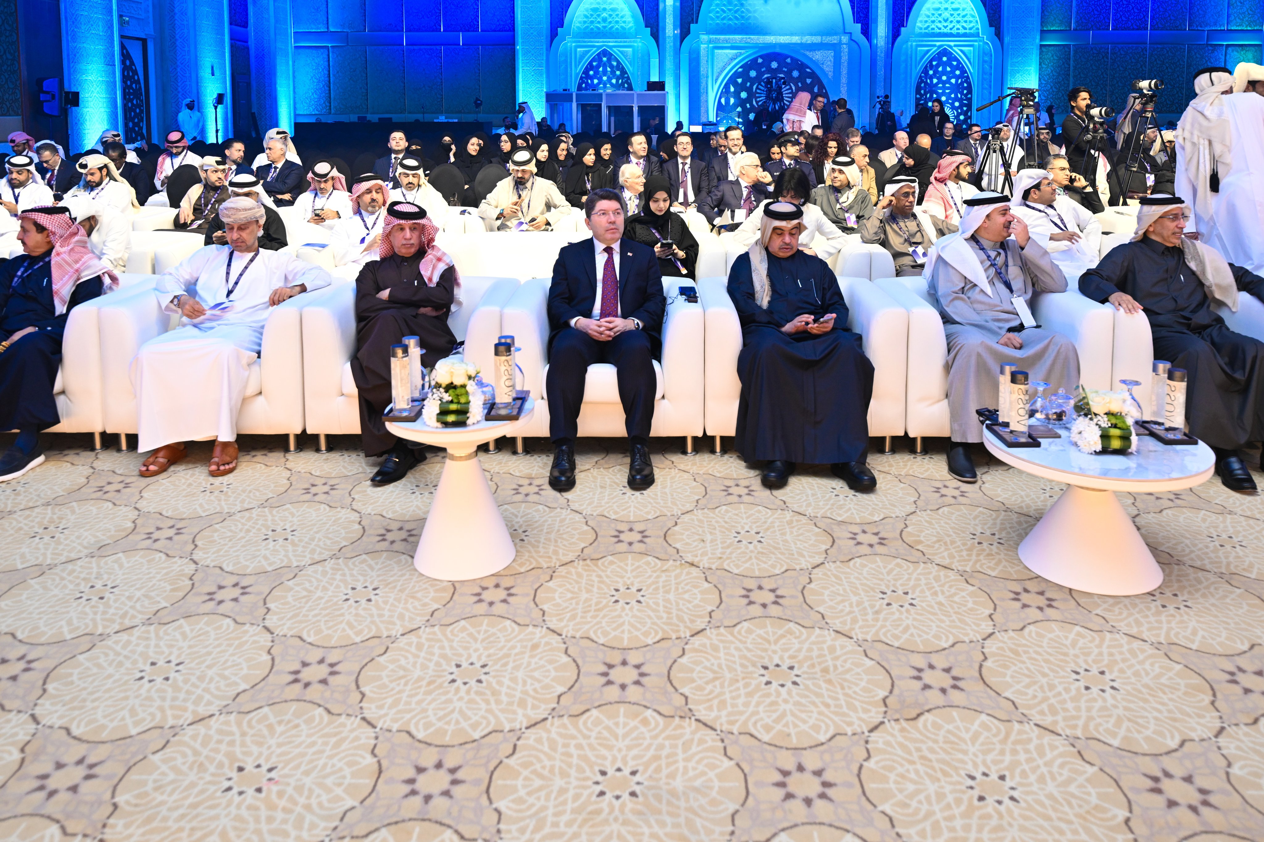 A D A L E T B A K A N I T U N C K A T A R’ D A H U K U K F O R U M 1135837 337195