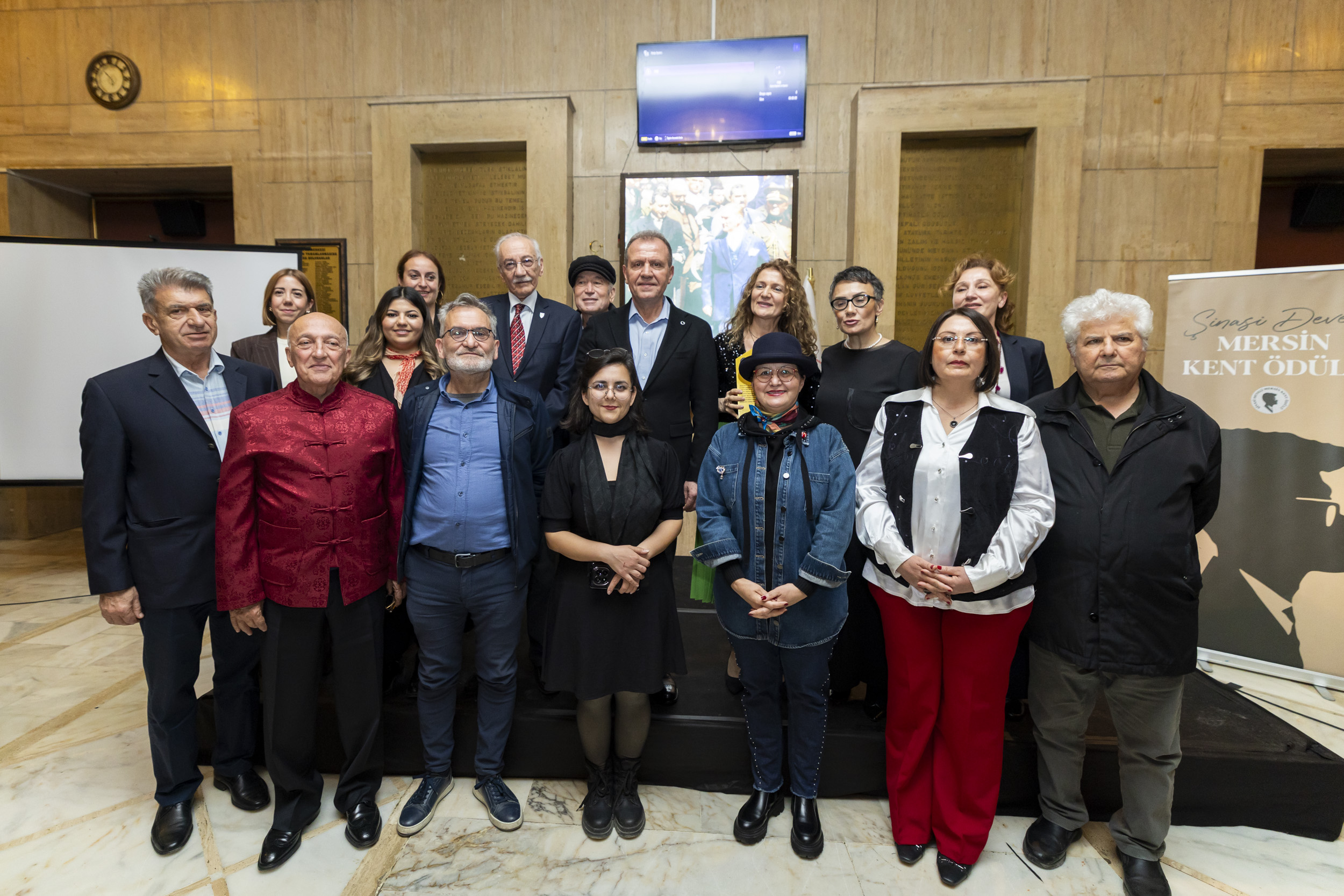 Başkan Seçer, 6. ‘Şi̇nasi̇ Develi̇ Mersi̇n Kent Ödülü’ Töreni̇ne Katildi (3)