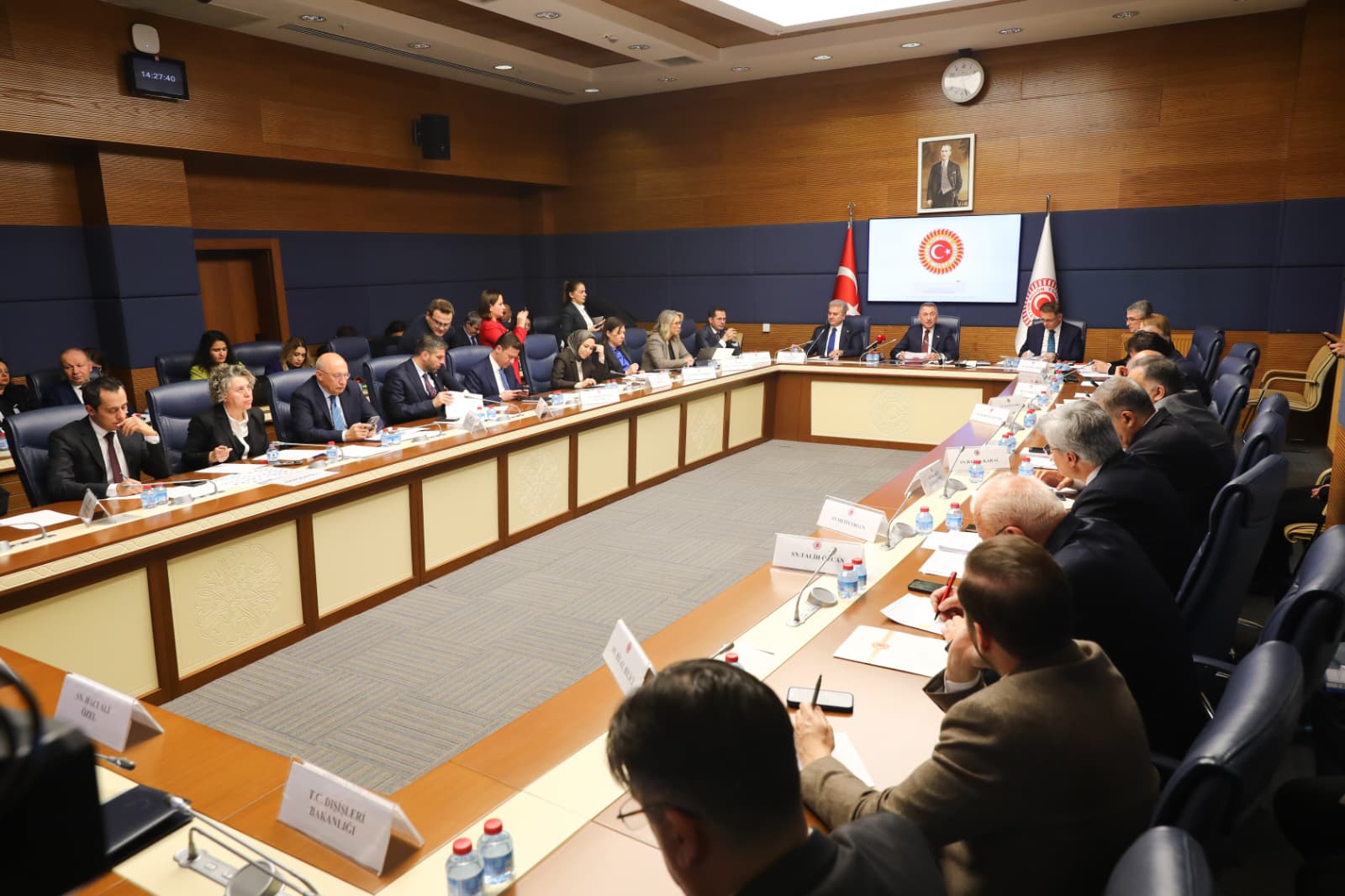 D I S I S L E R I K O M I S Y O N U B A S K A N I O K T A Y S D G Y 1129543 335386