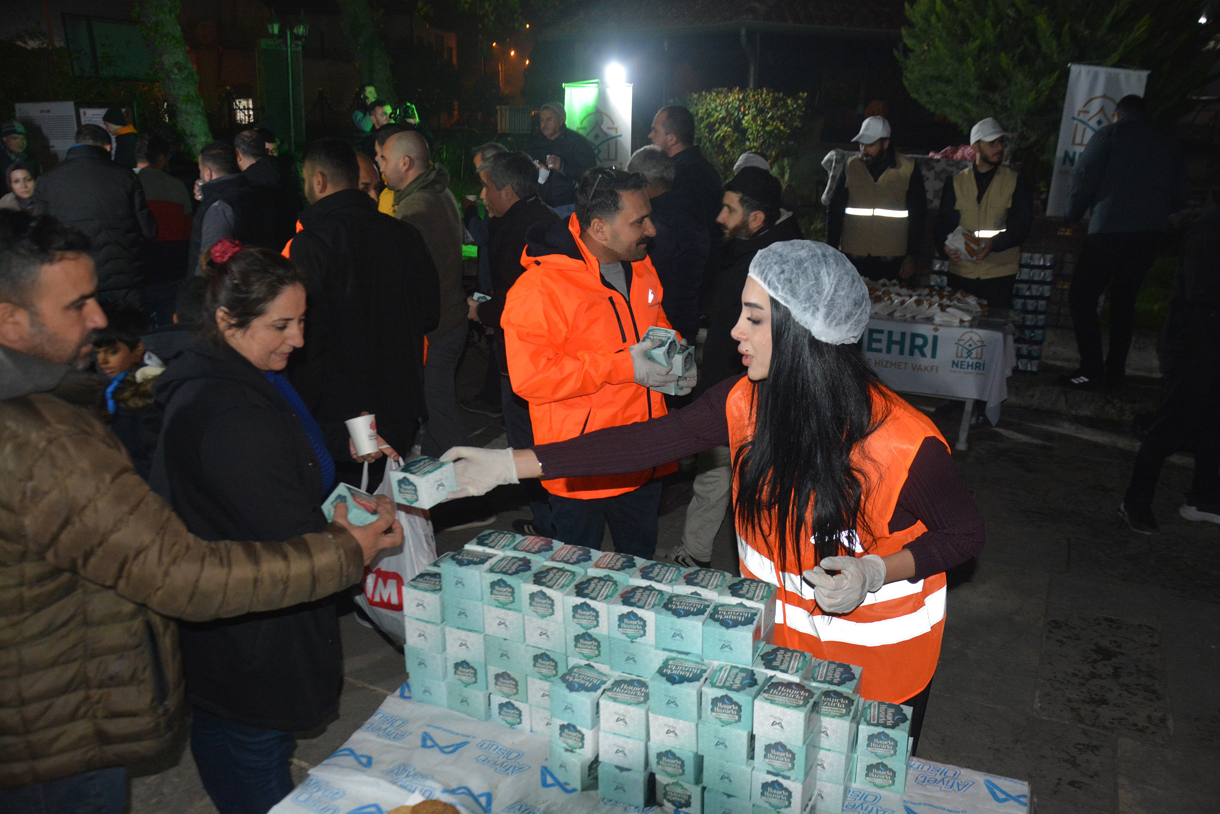 Mersi̇n Büyükşehi̇r’den Mi̇raç Kandi̇li̇’nde 15 Bi̇n Kandi̇l Si̇mi̇di̇ İkrami… (3)