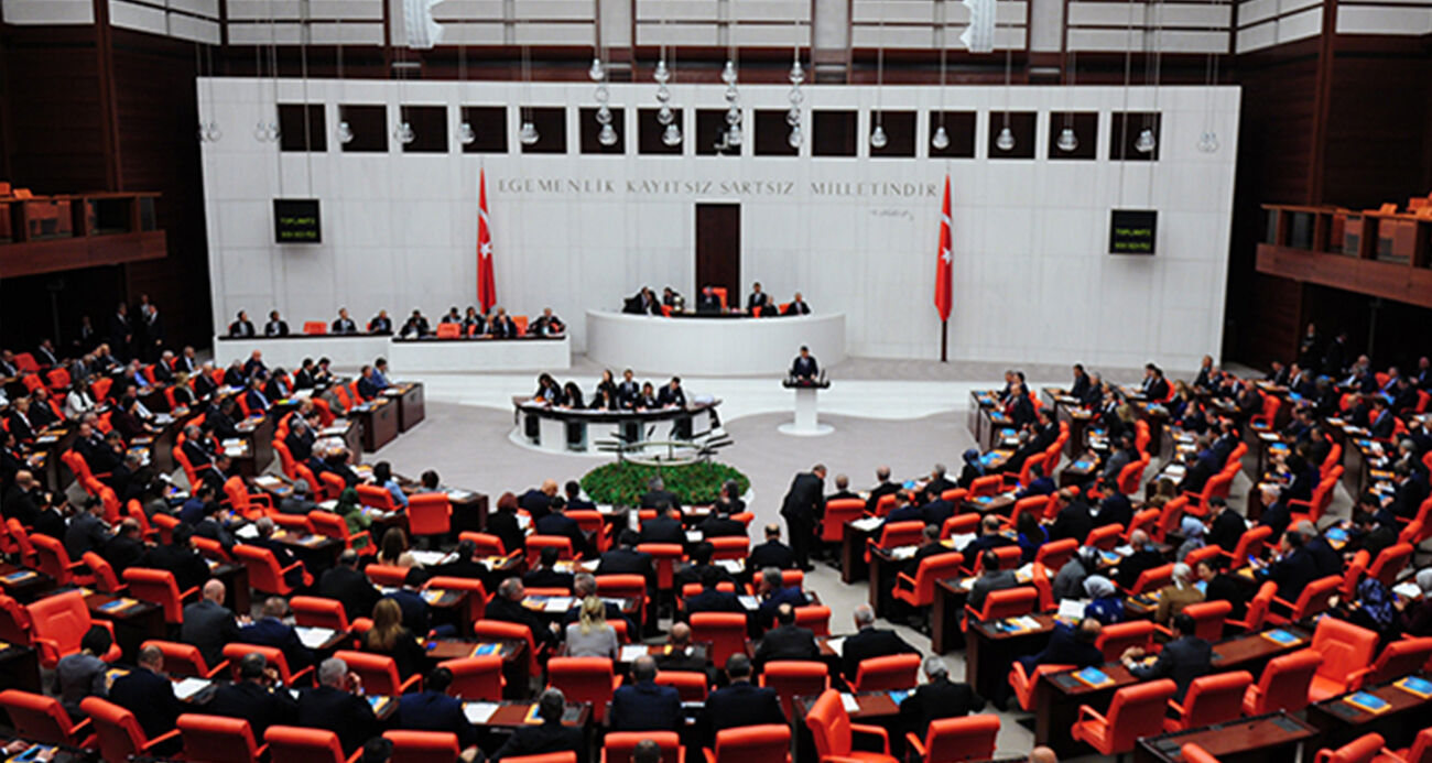 SİYASET
