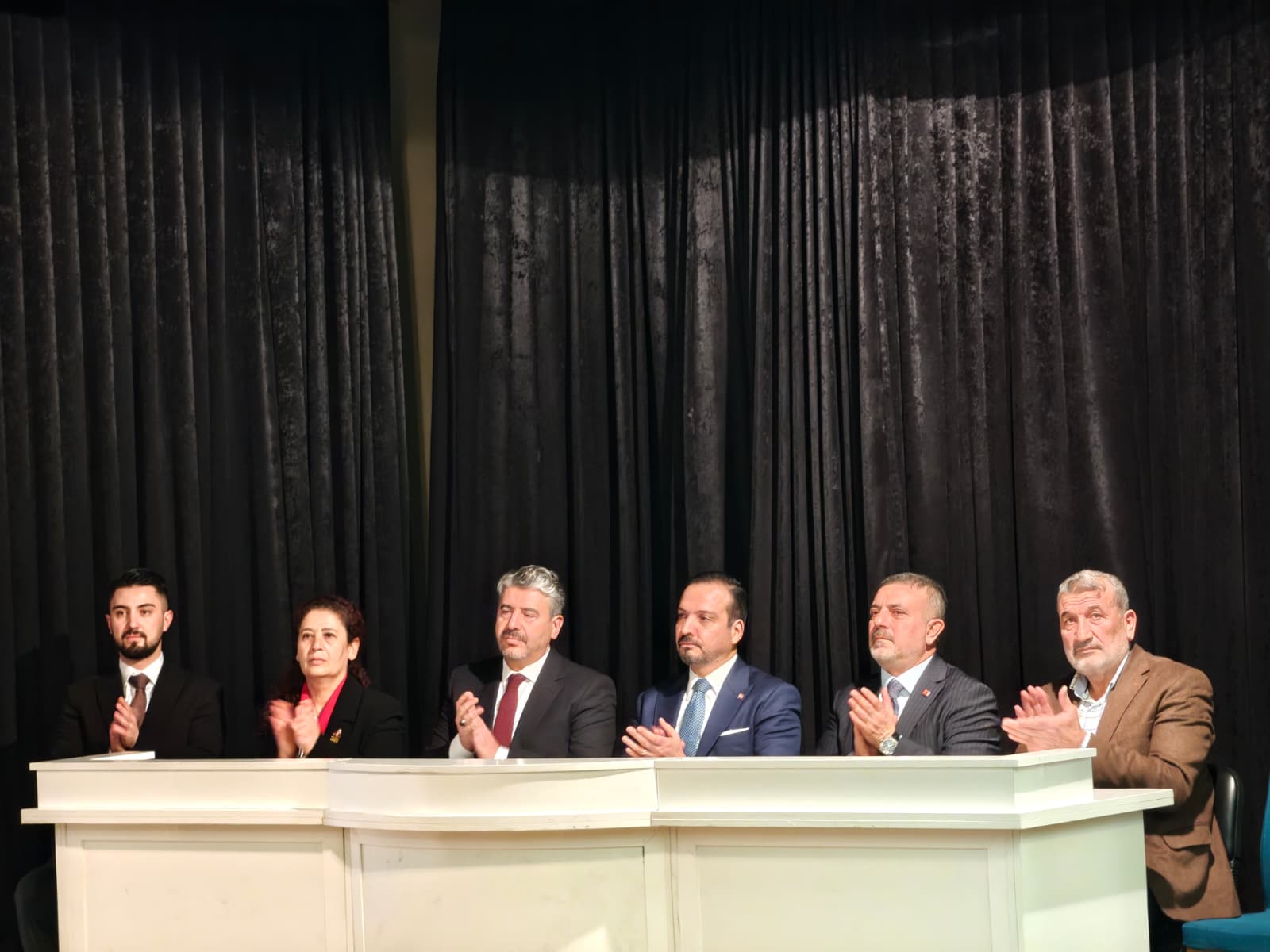 A K P A R T I L I Z O R L U S E H I T L E R I M I Z I G A Z I L E 1173372 348543