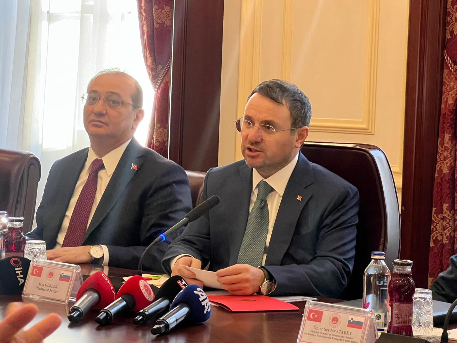 B A K A N G U R L E K S L O V E N Y A U L U S A L M E C L I S B A S 1164717 345984