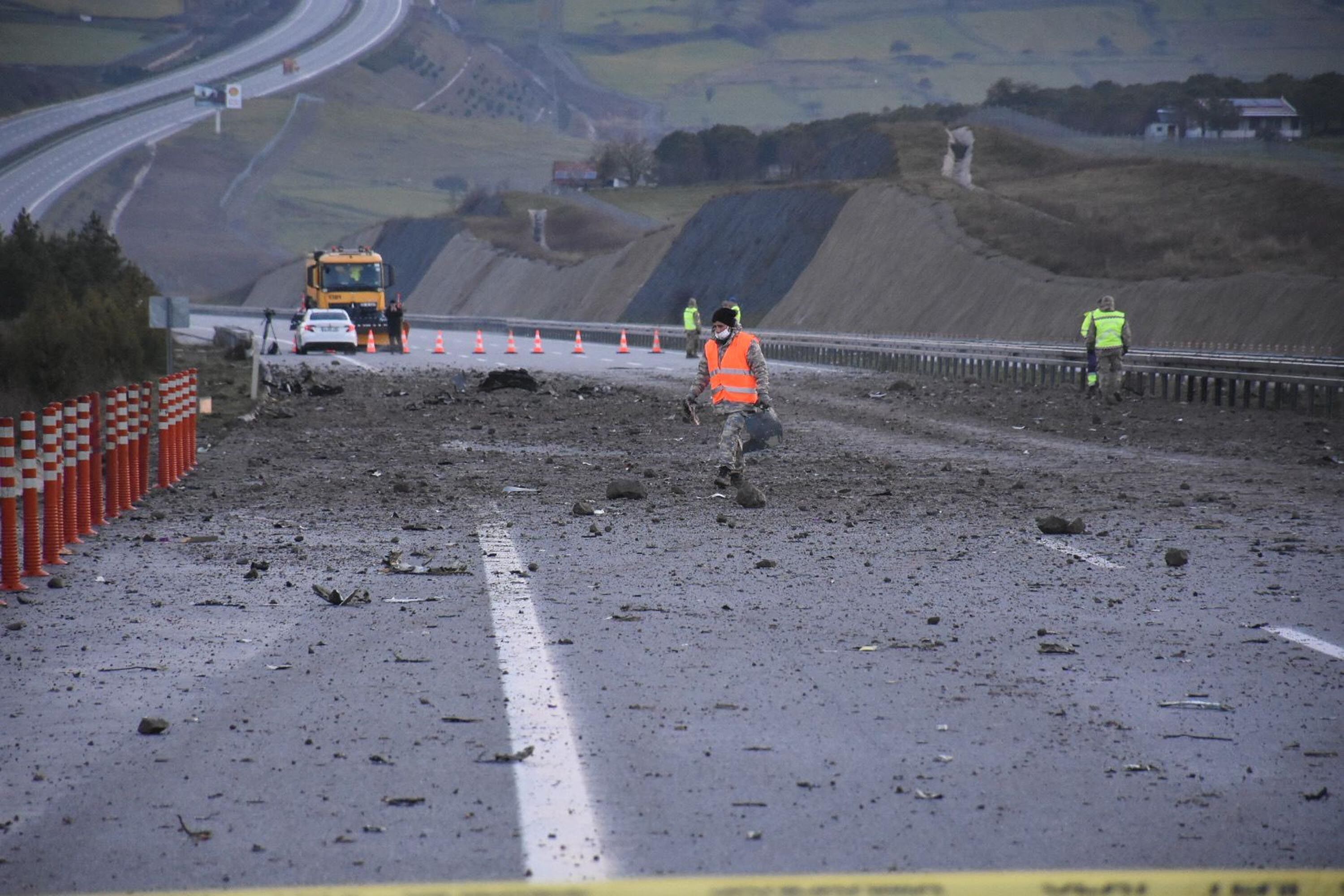 B A L I K E S I R’ D E K A Z A K I R I M A U G R A Y A N F 16 U C 1184514 351921