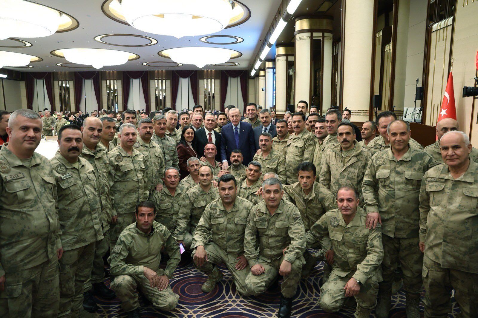 C U M H U R B A S K A N I E R D O G A N B U G U N T U R K I Y E N I N 1184337 351862