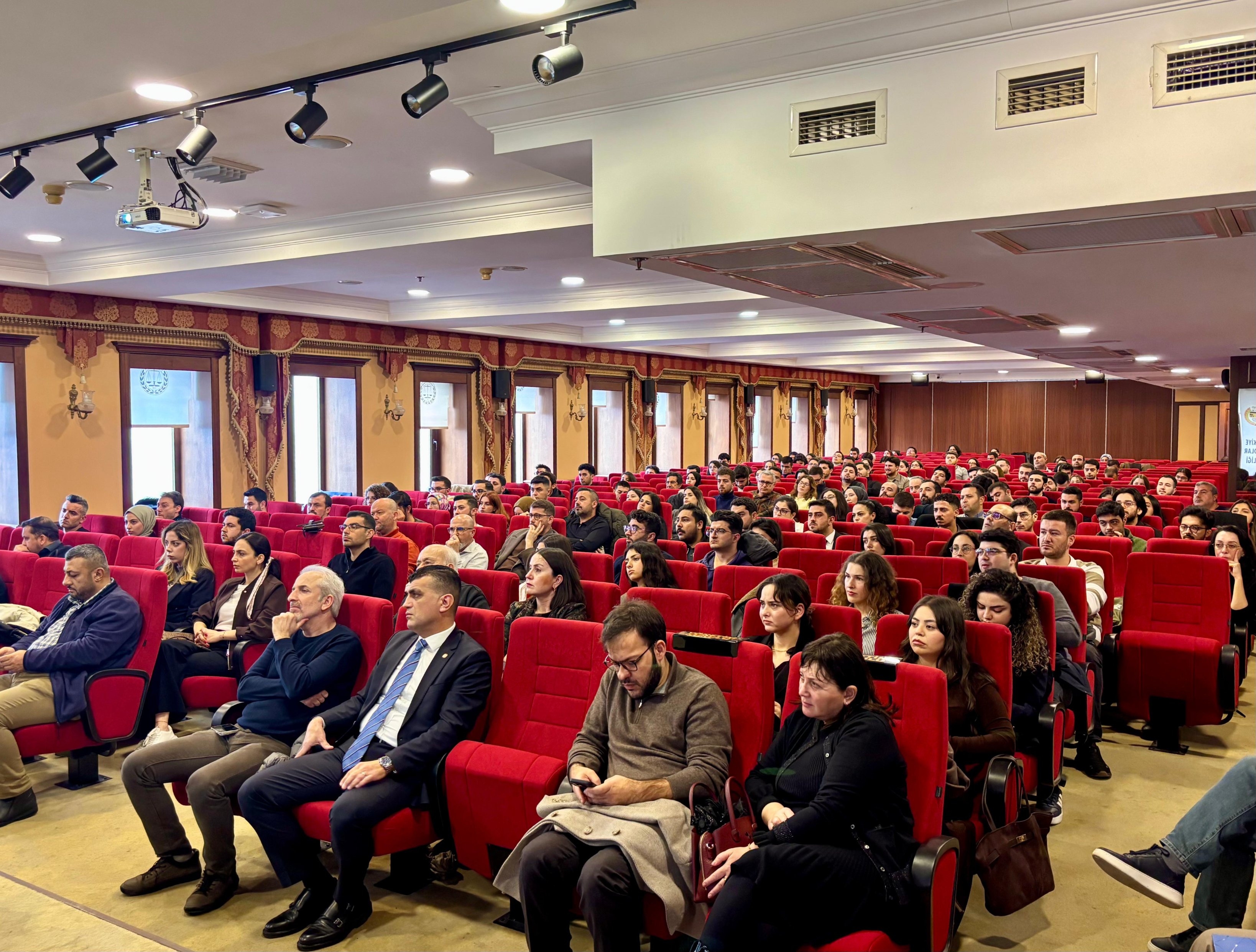 H Anc By Ibk A A A Do