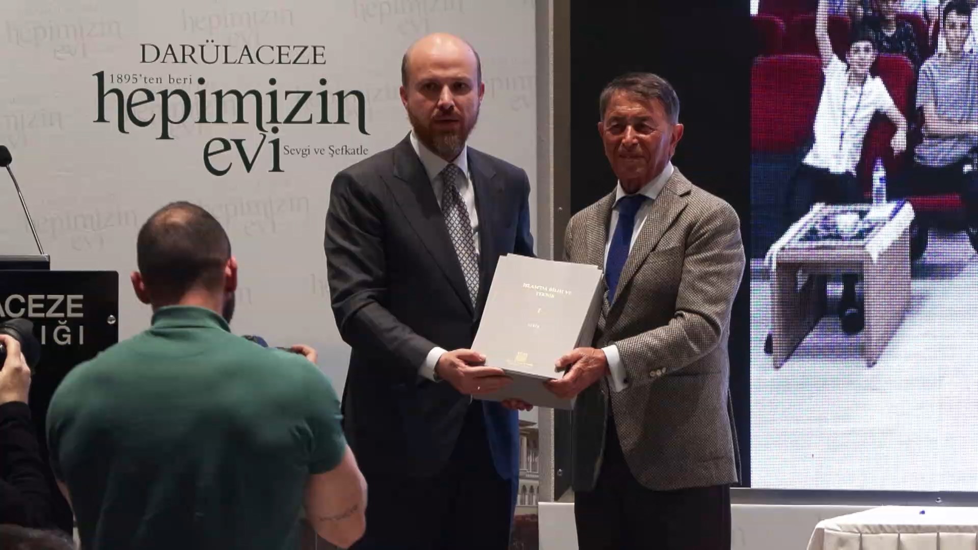 I S T A N B U L B I L A L E R D O G A N E G I T I M I N H E R A 1179080 350248