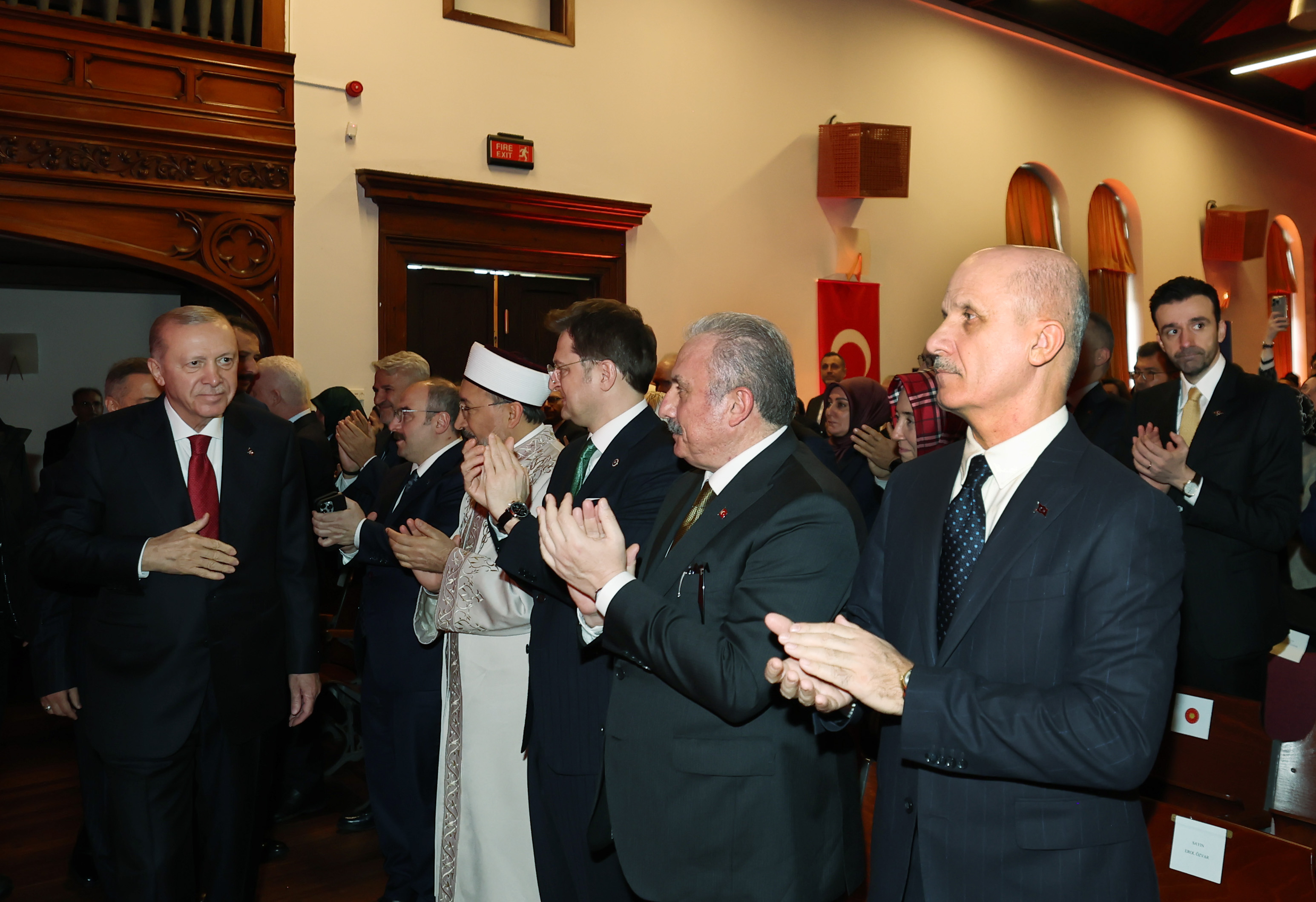 I S T A N B U L C U M H U R B A S K A N I E R D O G A N B O G A Z I C 1166180 346398