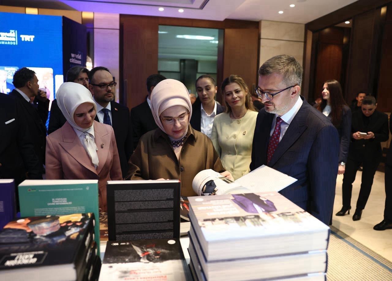 I S T A N B U L E M I N E E R D O G A N B U G U N P A Y L A S I L A 1166974 346635