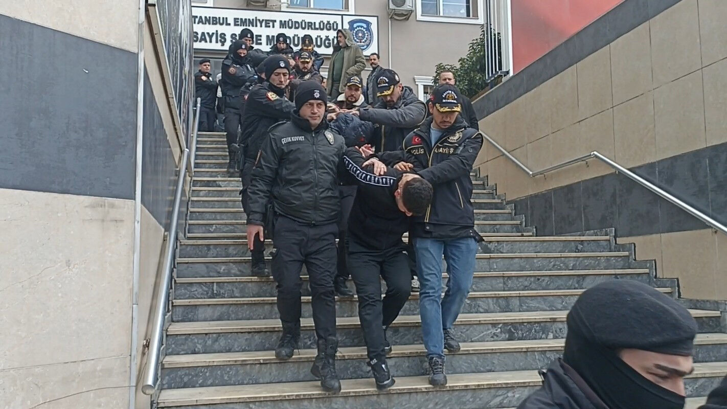 I S T A N B U L I S T A N B U L M E R K E Z L I 5 I L D E S U C O 1182050 351096