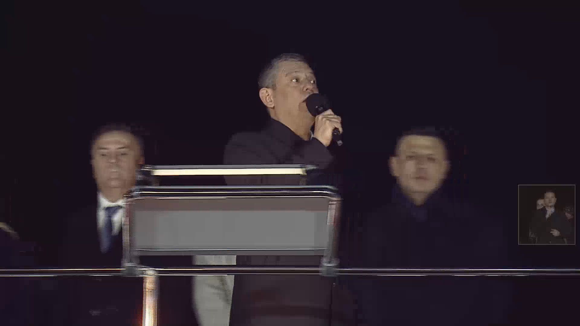 I S T A N B U L O Z G U R O Z E L A D A L A R D A K O N U S T U 1162999 345460