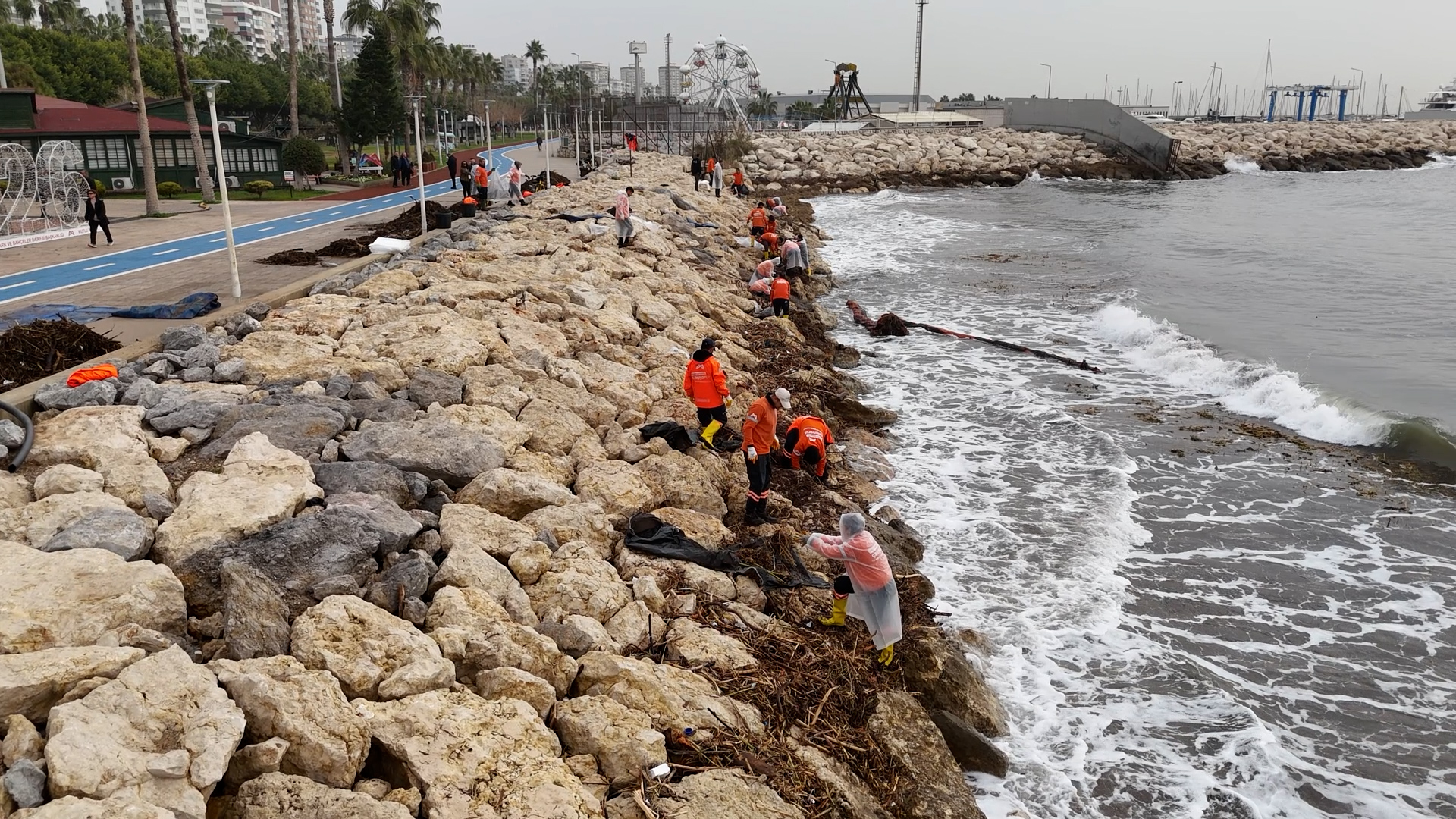 Mersi̇n Büyükşehi̇r Seli̇n İzleri̇ni̇ Tüm Bi̇ri̇mleri̇yle Si̇li̇yor (3)