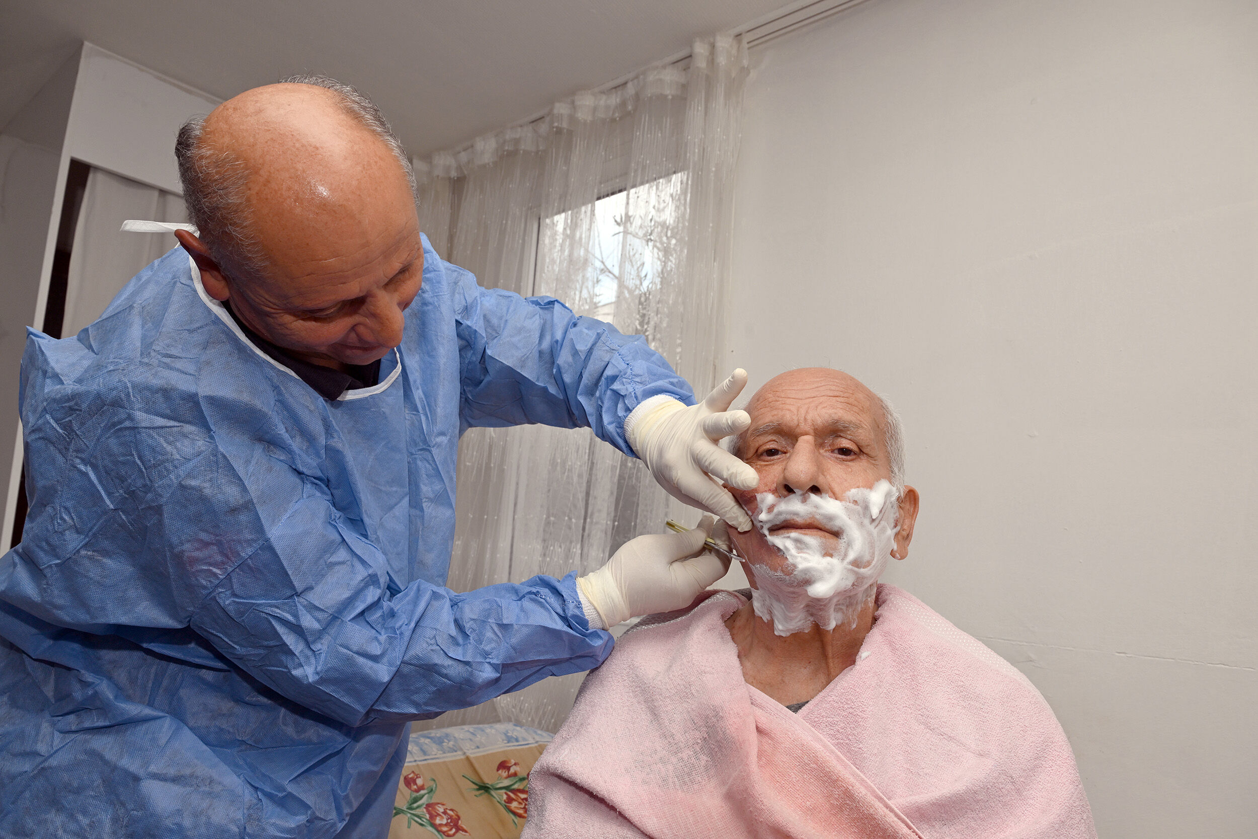 Mersi̇n Büyükşehi̇r’i̇n Evde Sağlik Ve Bakim Hi̇zmetleri̇ Güvenli̇ Ve Değerli̇ Ya (