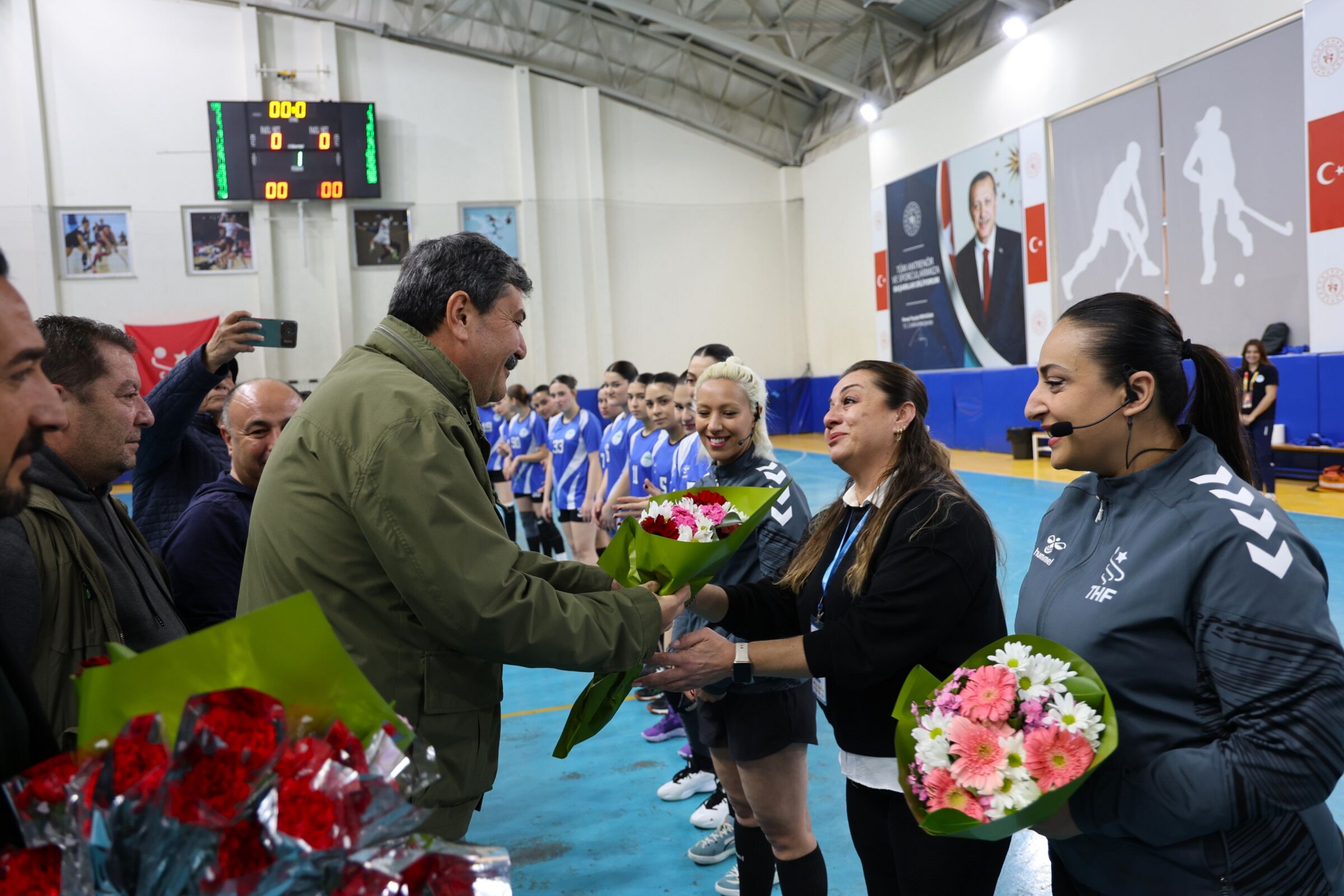 8 Mart'ta Anlamlı Karşılaşma (1)