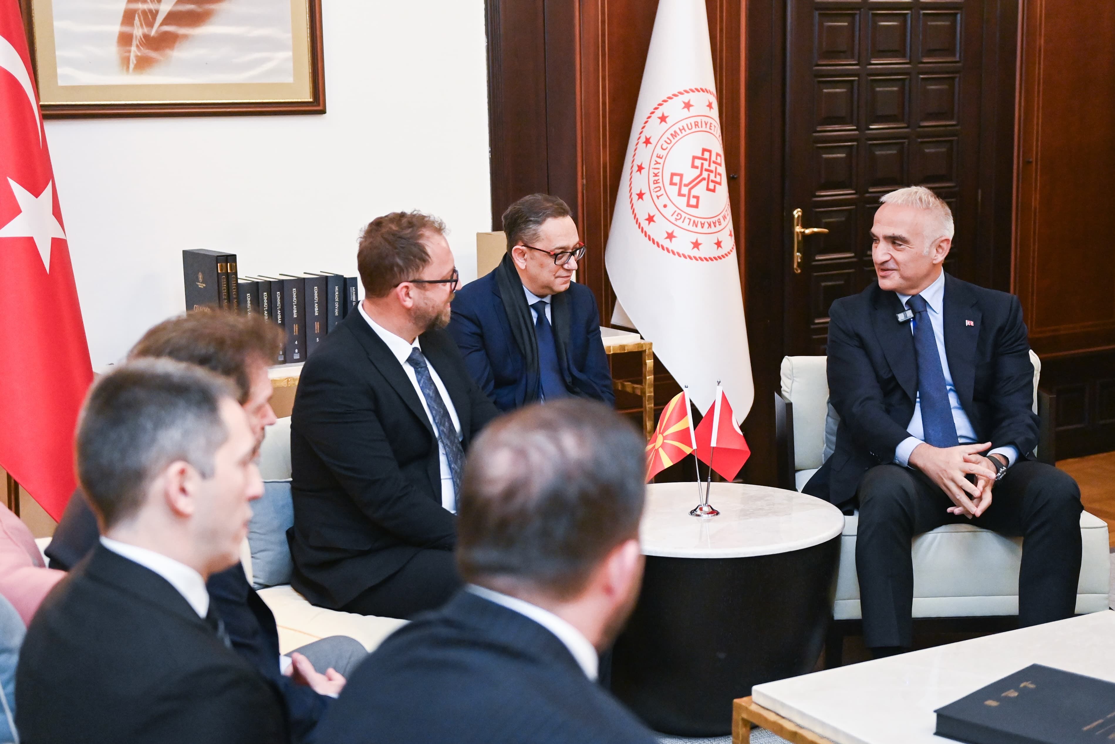 B A K A N E R S O Y K U Z E Y M A K E D O N Y A L I M E V K I D A S I 1226102 364608