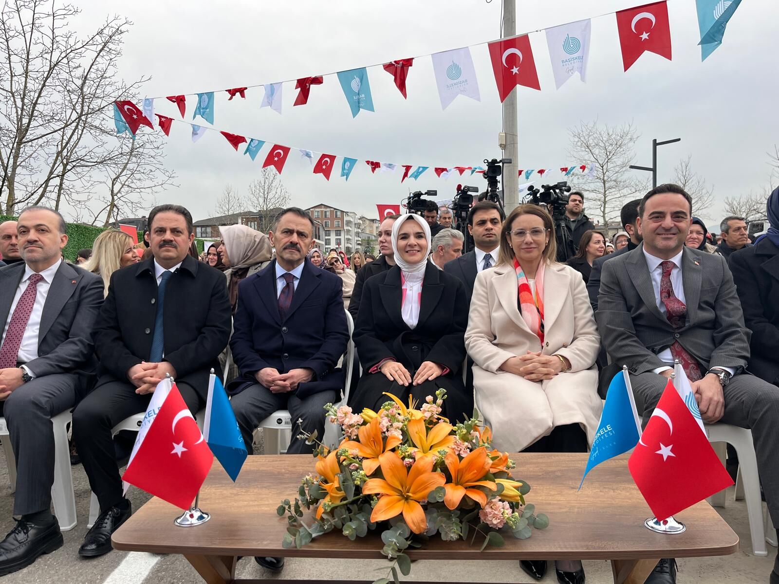 B A K A N G O K T A S K A D I N L A R D E S T E K L E R L E U R E T I 1197887 356214