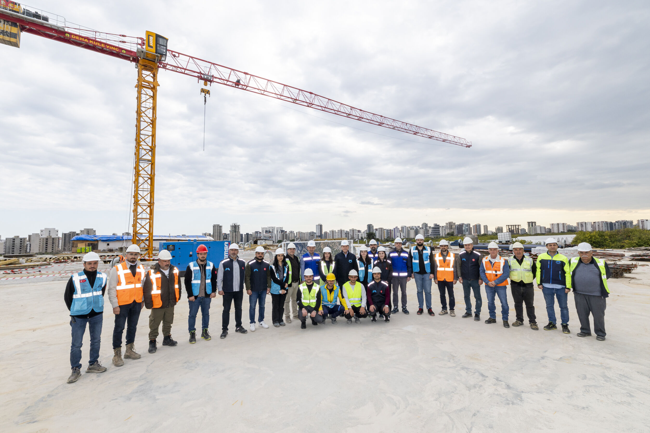 Başkan Seçer, Mezi̇tli̇ İçmesuyu Şebeke Projesi̇ Çalişmalarini İnceledi̇ (4)