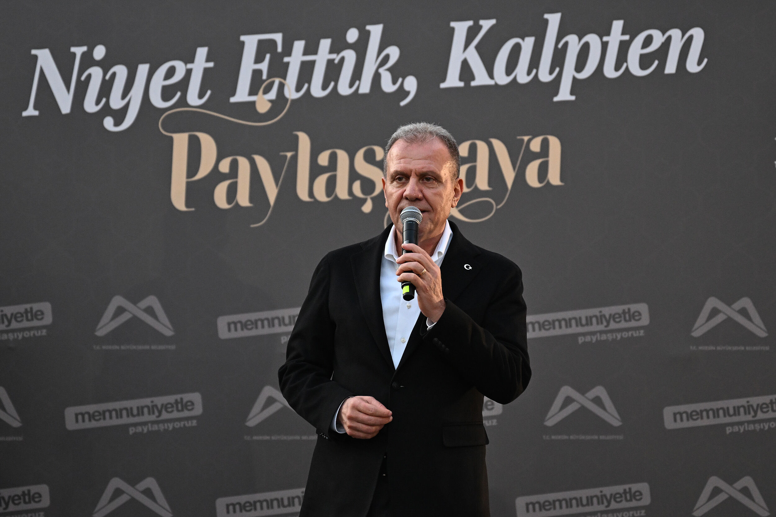 Başkan Seçer Ve Meral Seçer, Akdeni̇z’de Yurttaşlarla İftar Sofrasinda Buluştu (11)