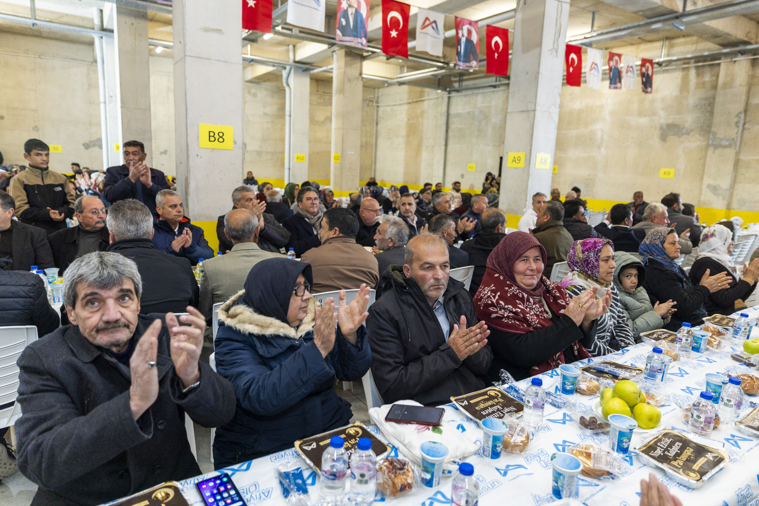 Başkan Seçer Ve Meral Seçer Çamliyayla’da İftar Sofrasinda Yurttaşlarla Buluştu (10)