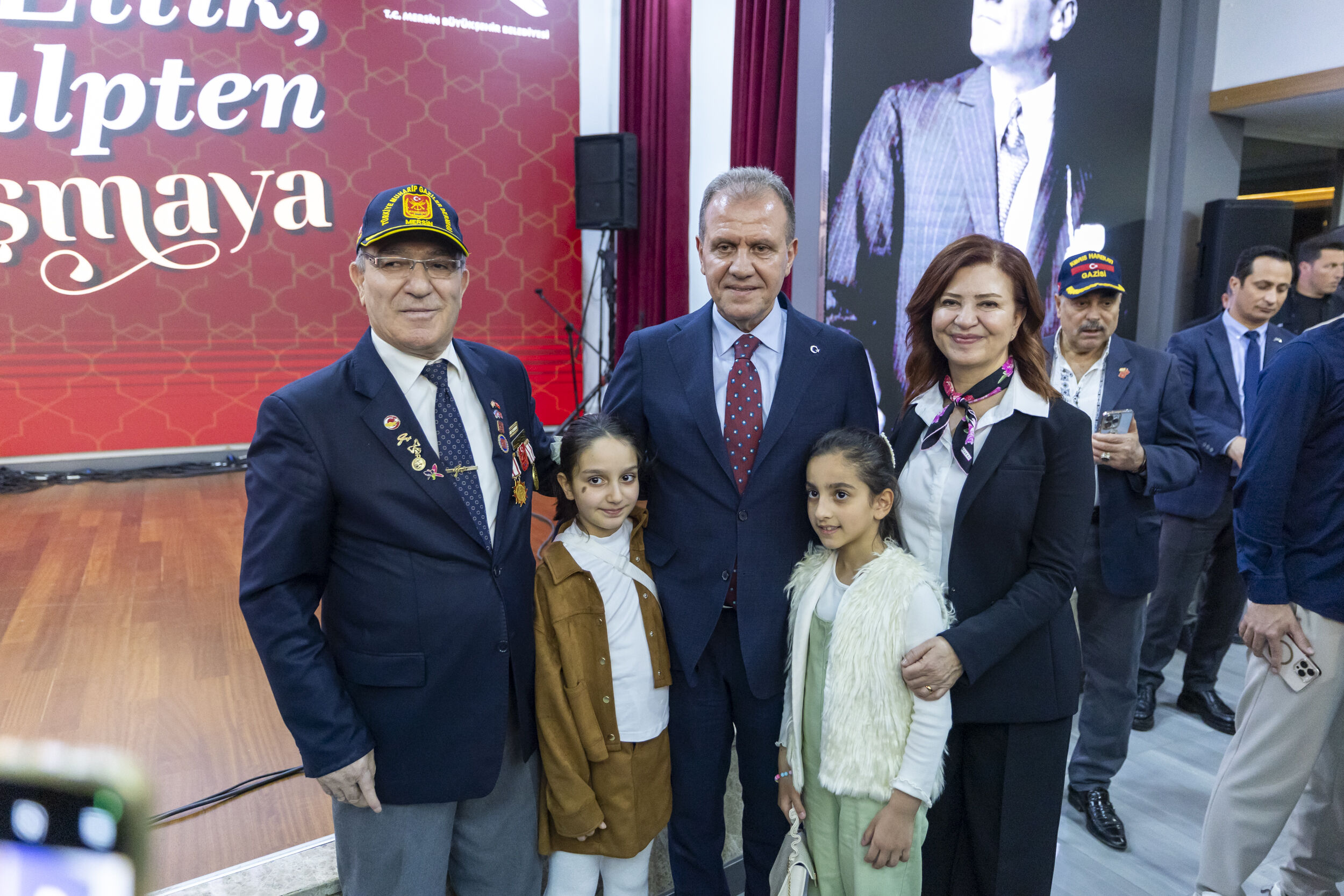 Başkan Seçer Ve Meral Seçer Şehi̇t Ai̇leleri̇, Gazi̇ler Ve Gazi̇ Yakinlari İle İftar Sofrasinda Buluştu (9)