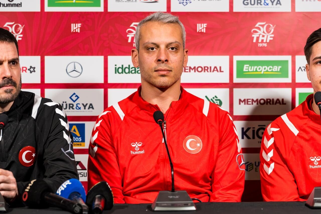 C A M I N O R O M A N Y A M A C I I C I N I Y I H A Z I R L A N D I 1219478 362624