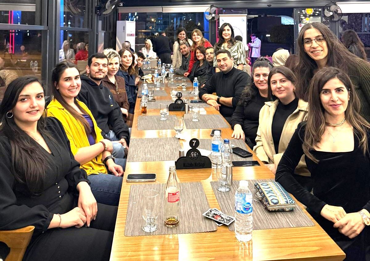 E728307E 3740 43De A062 062A463Ec75F