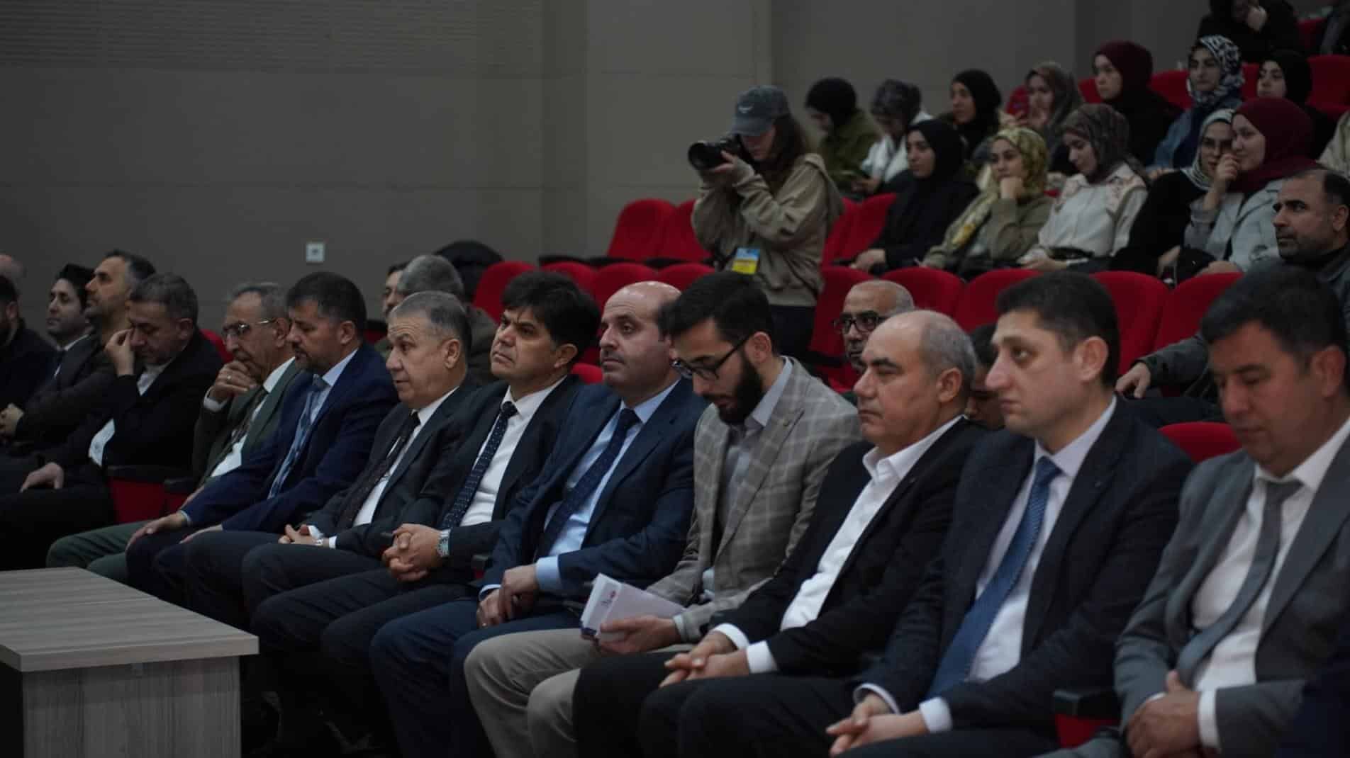 Ee9F0Da887E0Ed667Fb2C3576272263D