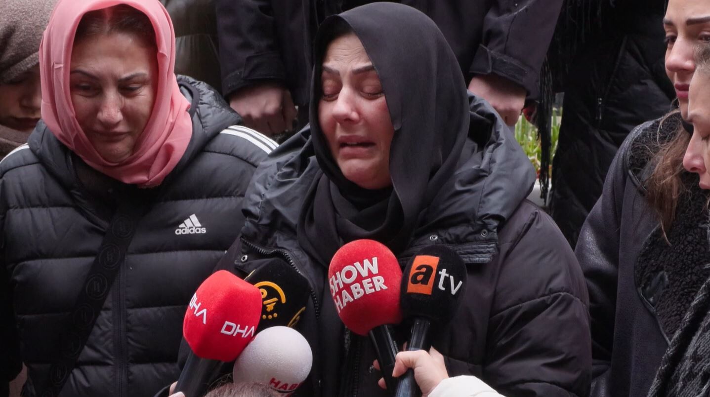 I S T A N B U L A T L A S C A G L A Y A N M E Z A R I B A S I N D A 1223465 363769