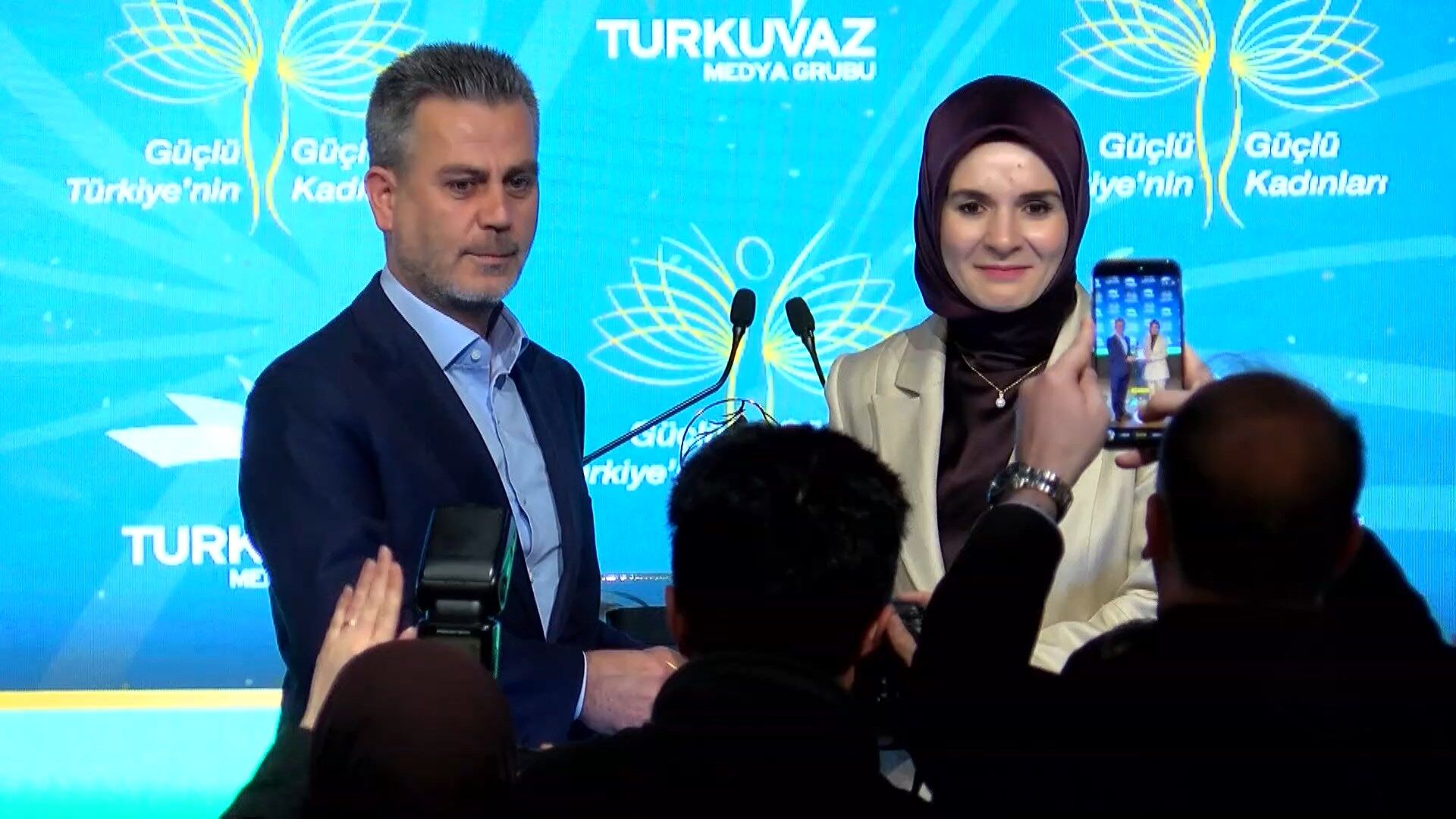 I S T A N B U L B A K A N G O K T A S K A D I N L A R I C I N U C 1196211 355681