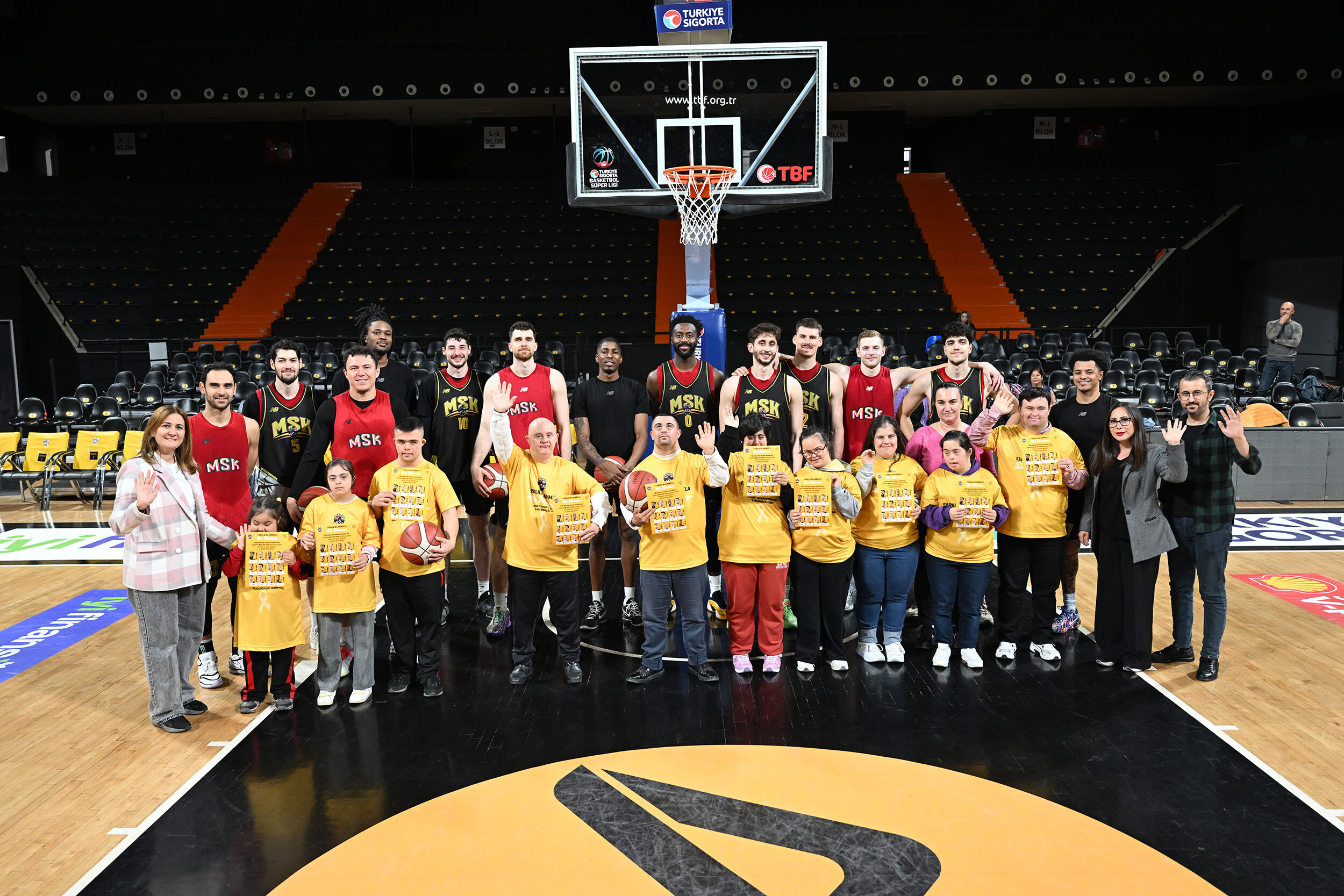 Mersi̇n Büyükşehi̇r, Down Sendromlu Çocuklari Msk İle Buluşturdu (1)