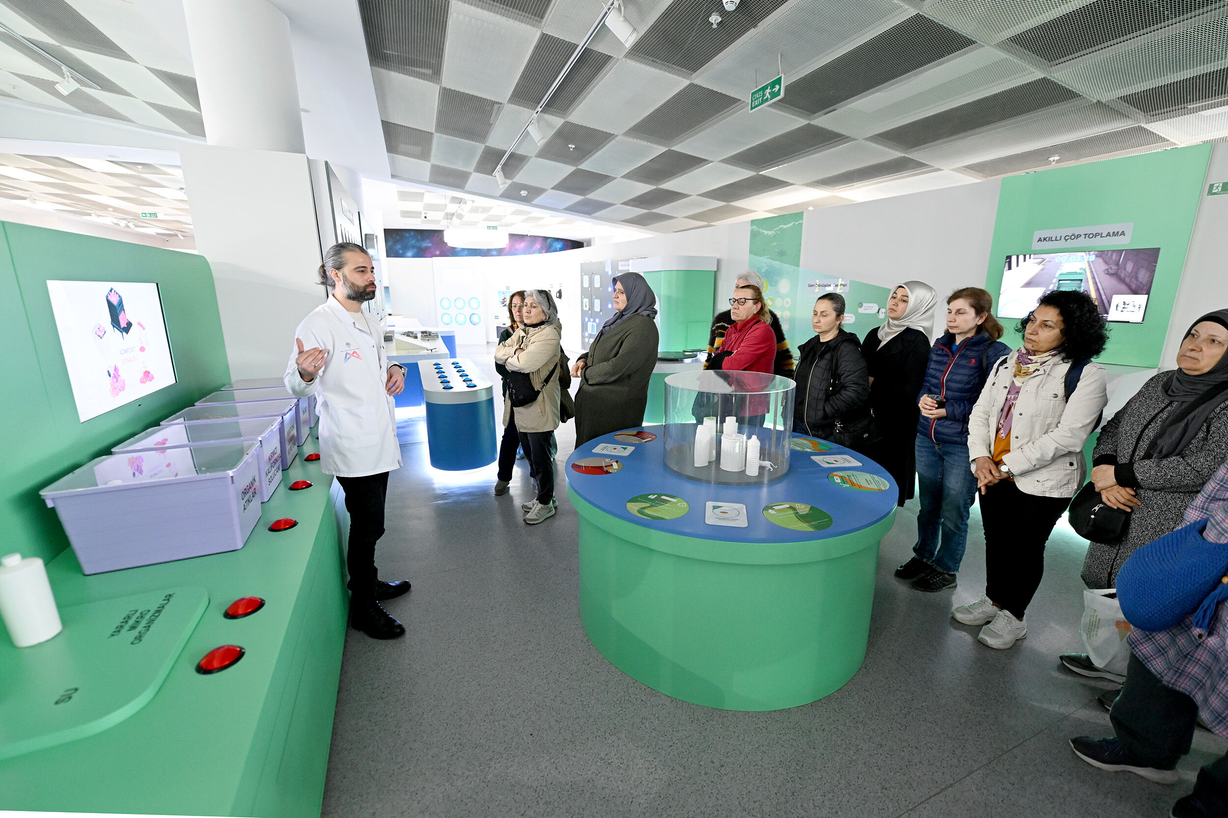 Mersi̇n Büyükşehi̇r Ve Mersi̇nden Kadin Kooperati̇fi̇ Teksti̇l Atiklarini Yeni̇den Dönüştürüyor (10)