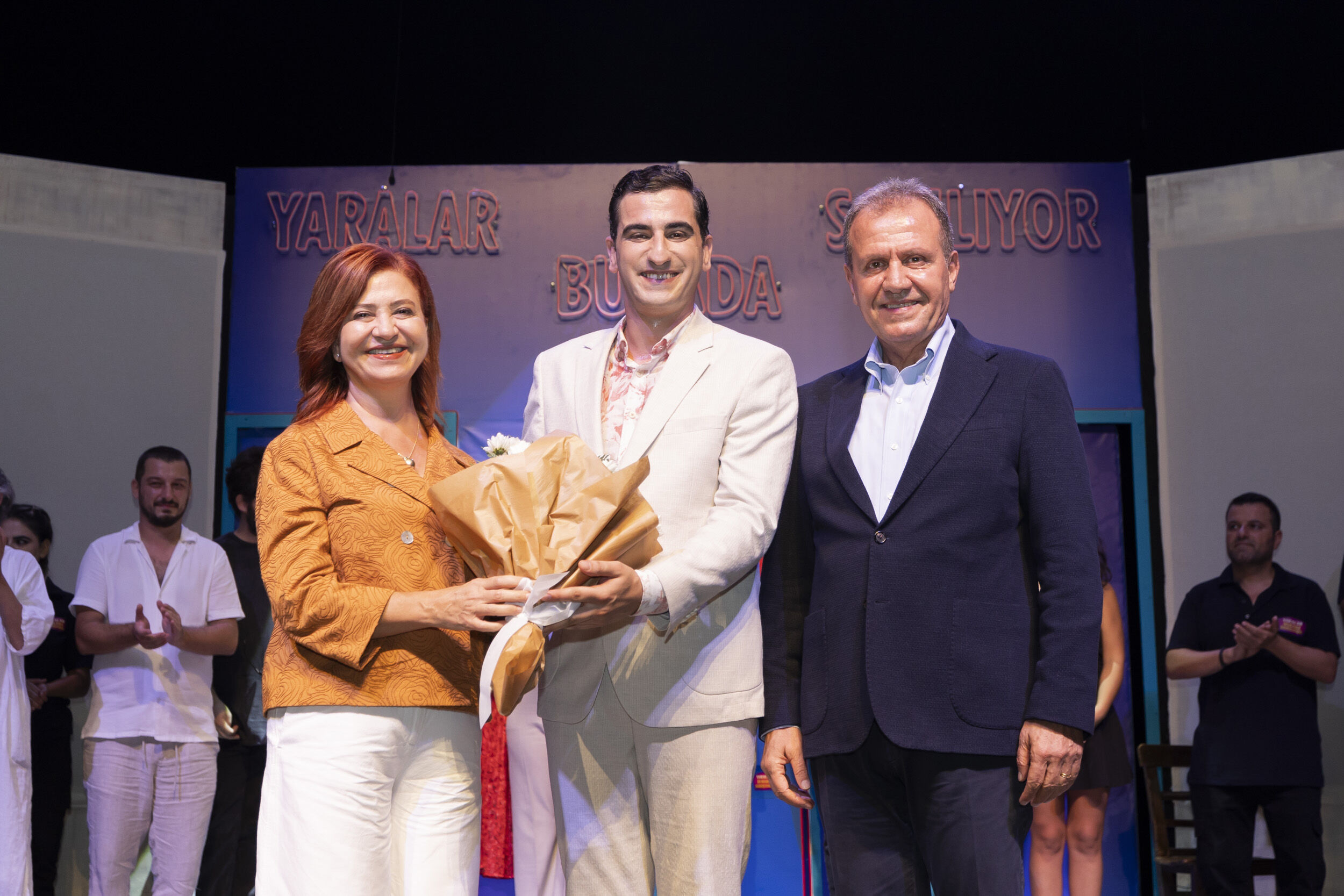 Mersi̇n Şehi̇r Ti̇yatrosu Bi̇nlerce Seyi̇rci̇ İle ‘27 Mart Dünya Ti̇yatro Günü’nü Kutlamanin Gururunu Yaşiyor (2)