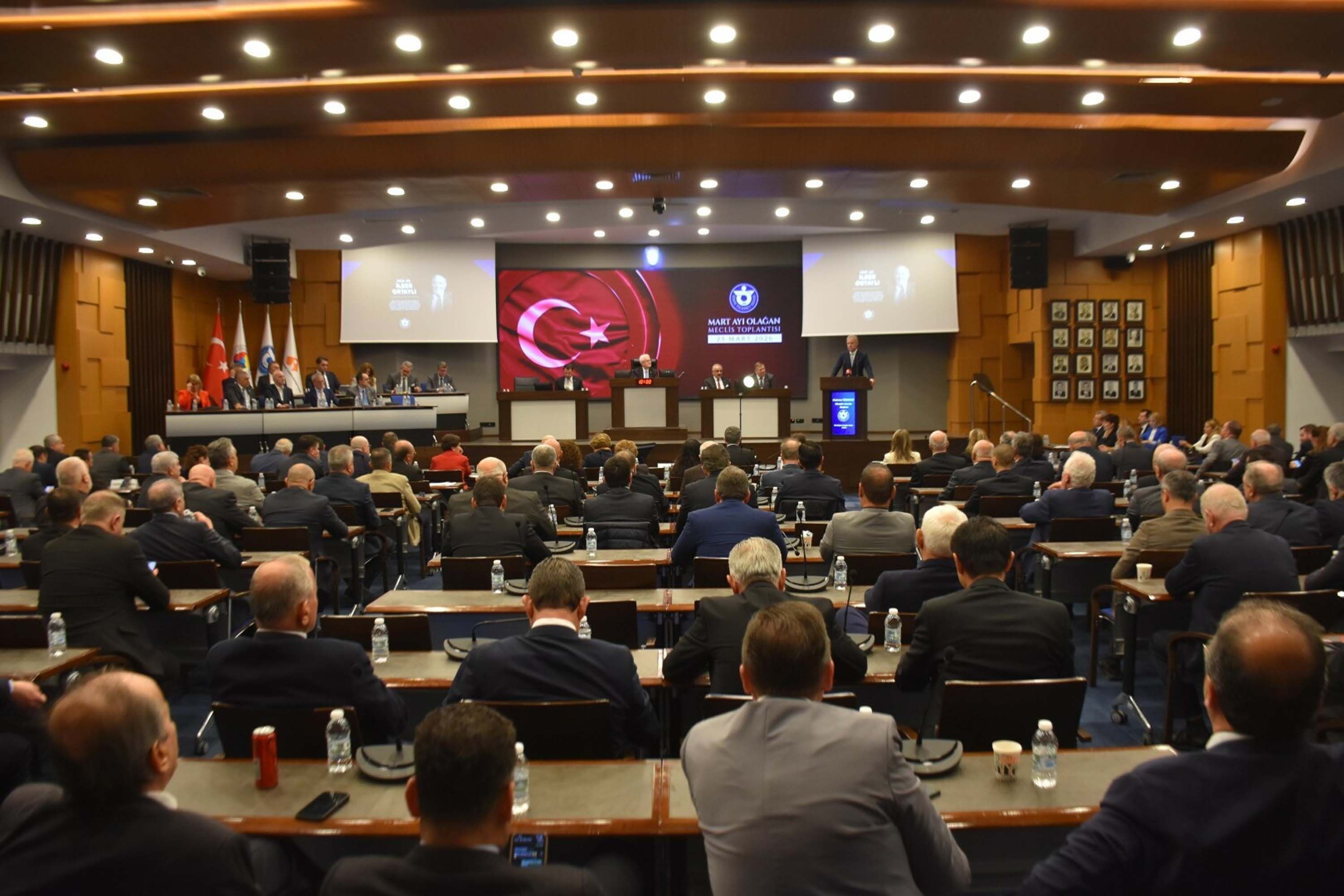 T U S I A D B A S K A N I D I R E N D U N Y A Y E N I B I R D E N 1229117 365592