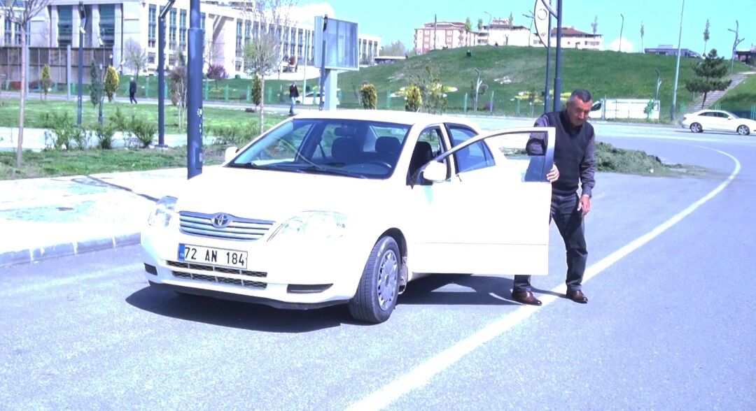 15 M I L Y O N L I R A L I K A L T I N L A R I N I ‘ P O L I S’ O 1262147 375618