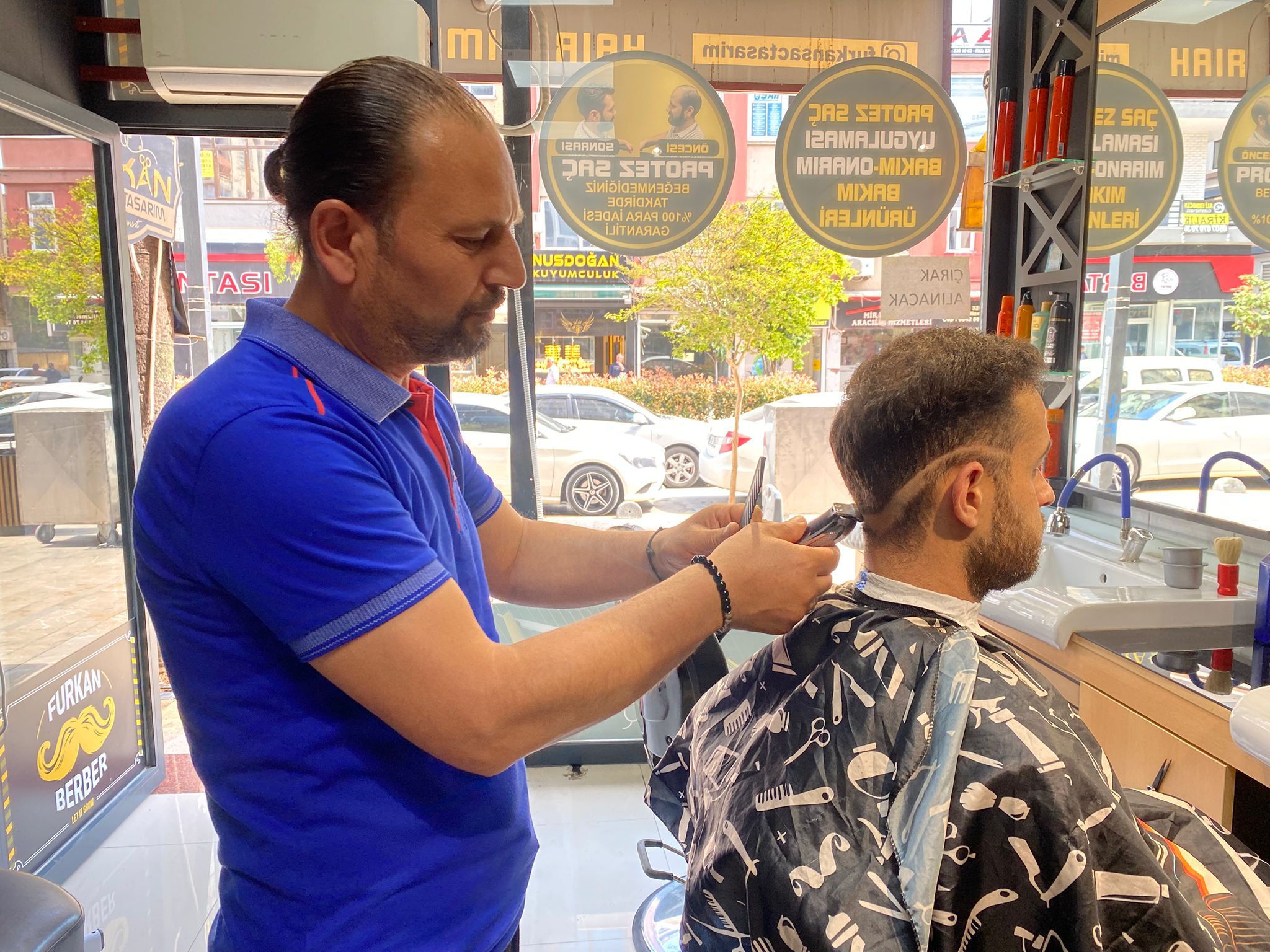 18901348 6203 46D3 8467 1Deb841Febab