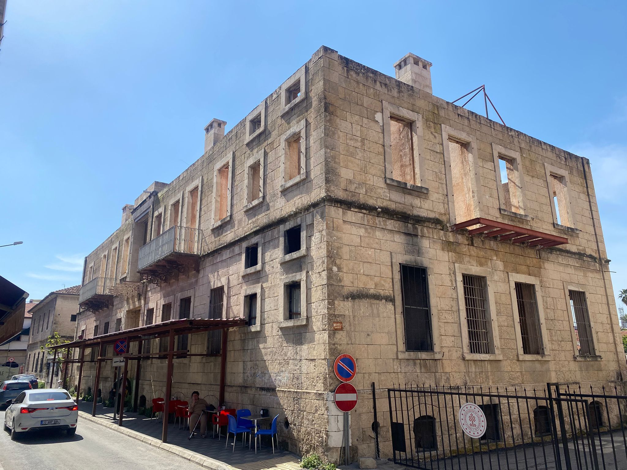 2B4F0Fc3 7D70 4903 8De1 3B1Bb7F5Ceb7