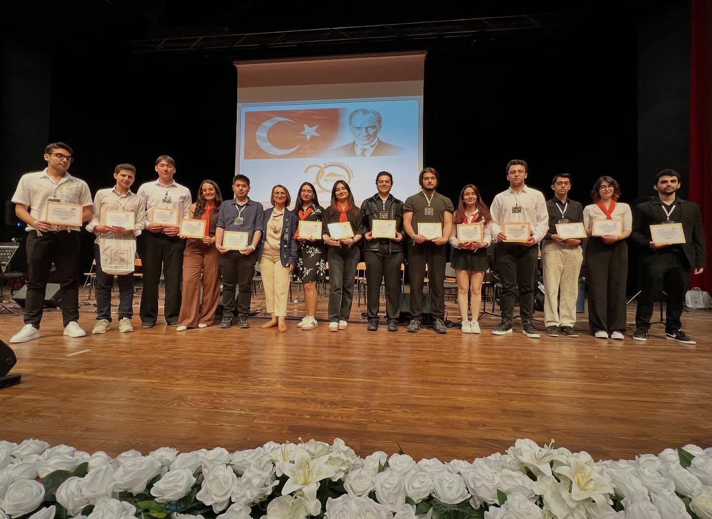 671097695 18430494169190353 4277621381864521600 N