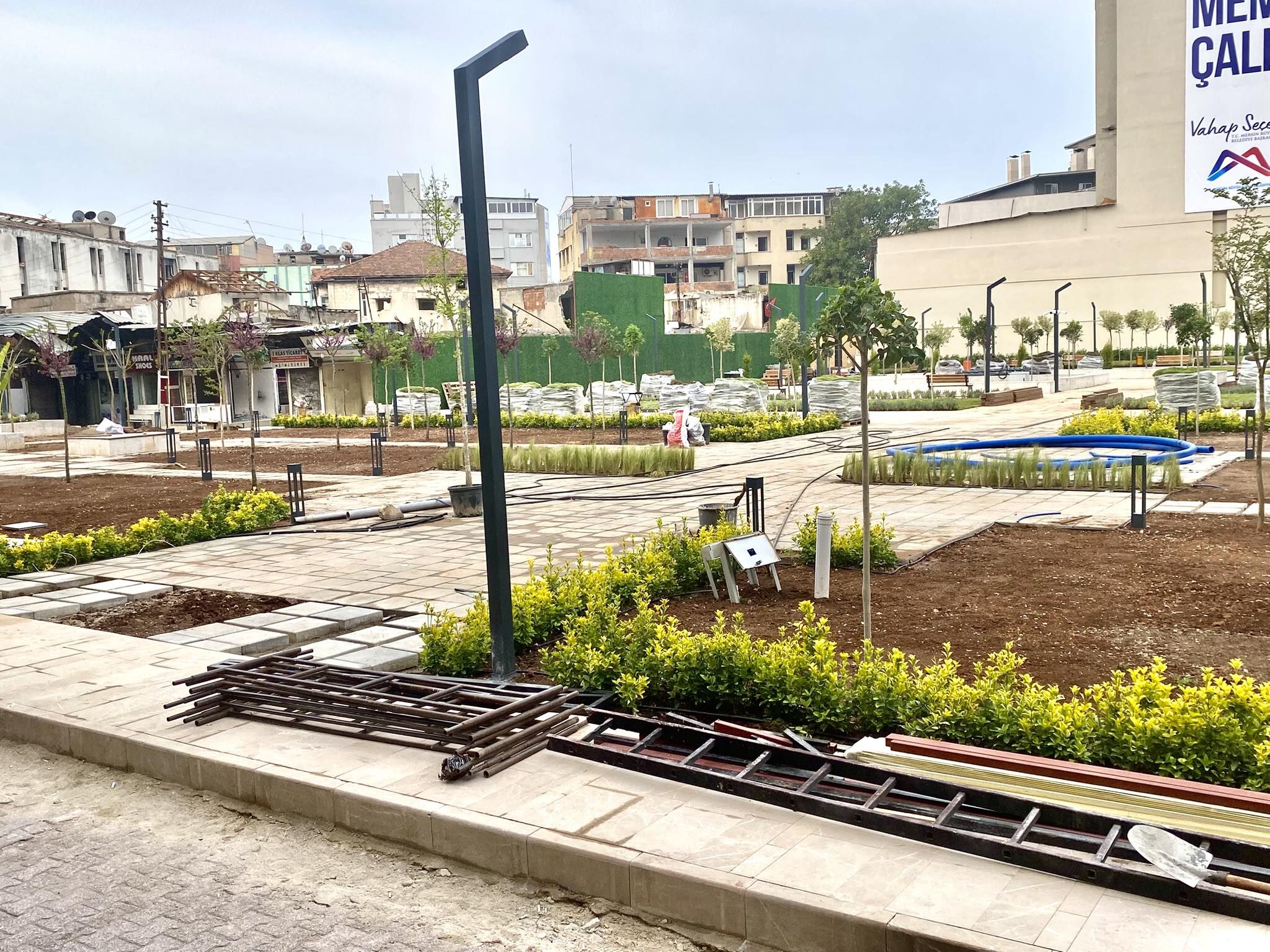 679567395 3943438719123563 5861399572184018863 N