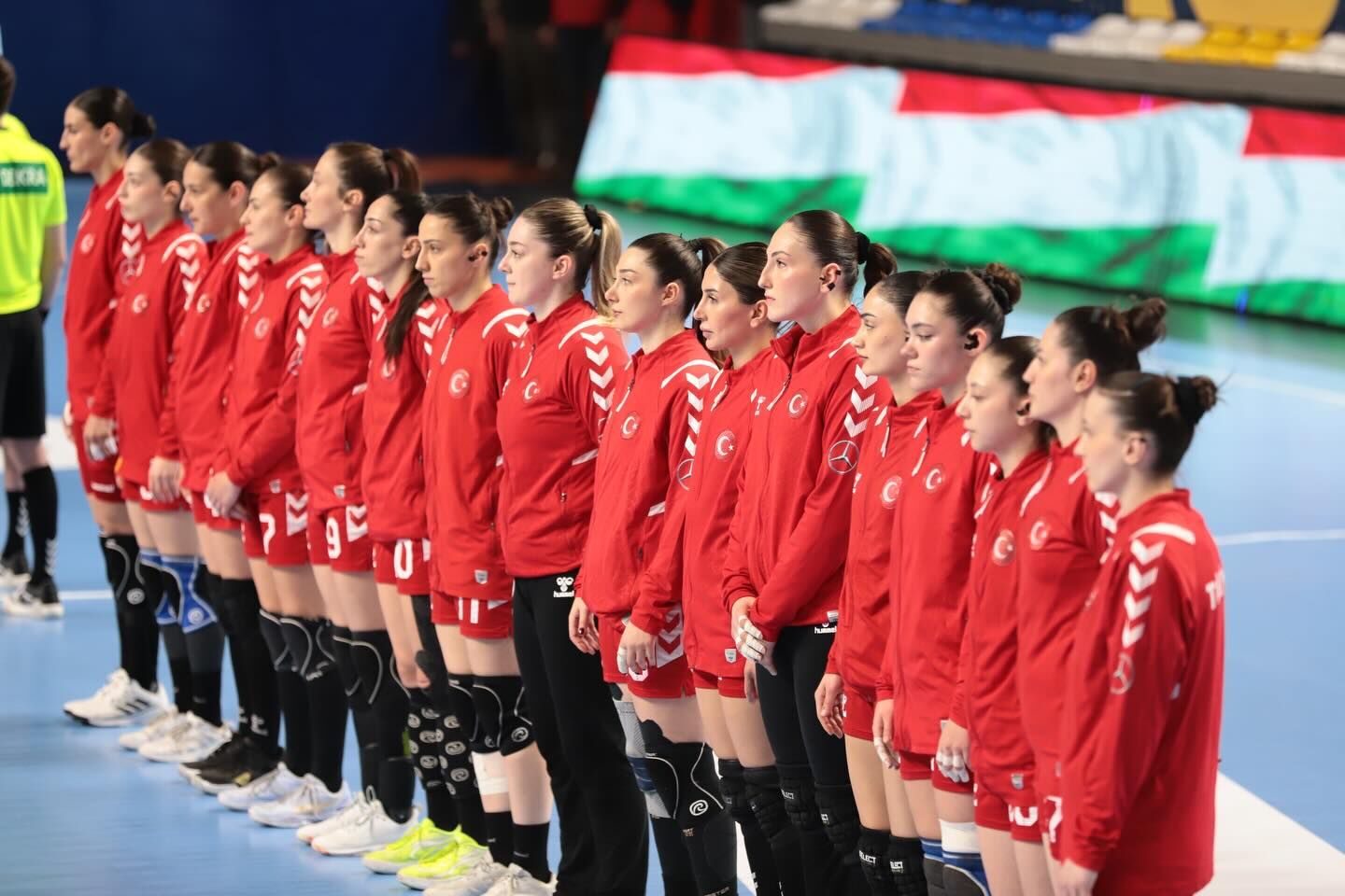 A M I L L I K A D I N H E N T B O L T A K I M I B A S A N T R E N O 1251404 372370